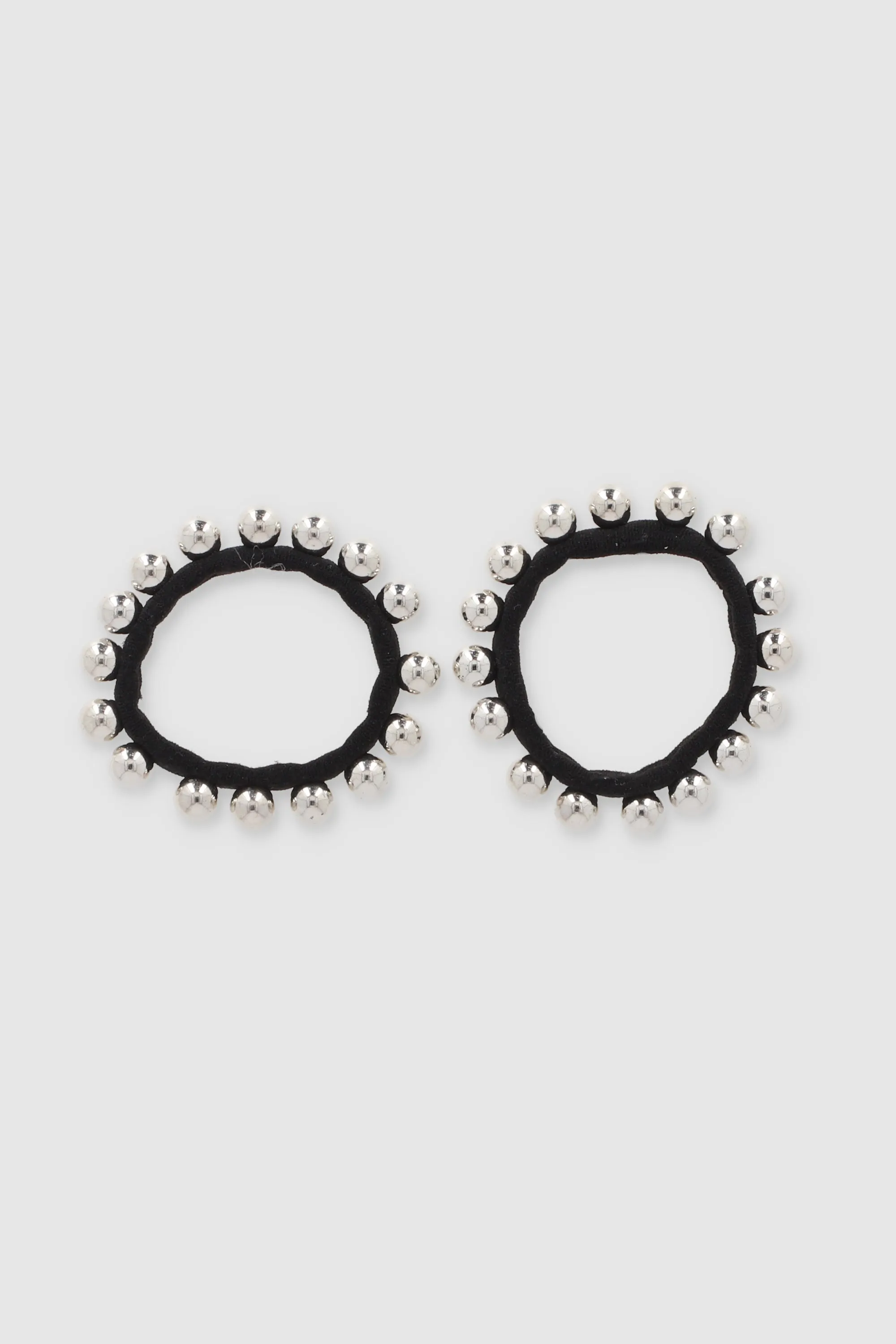 Set 2 ligas cabello perlas sold by Shasa