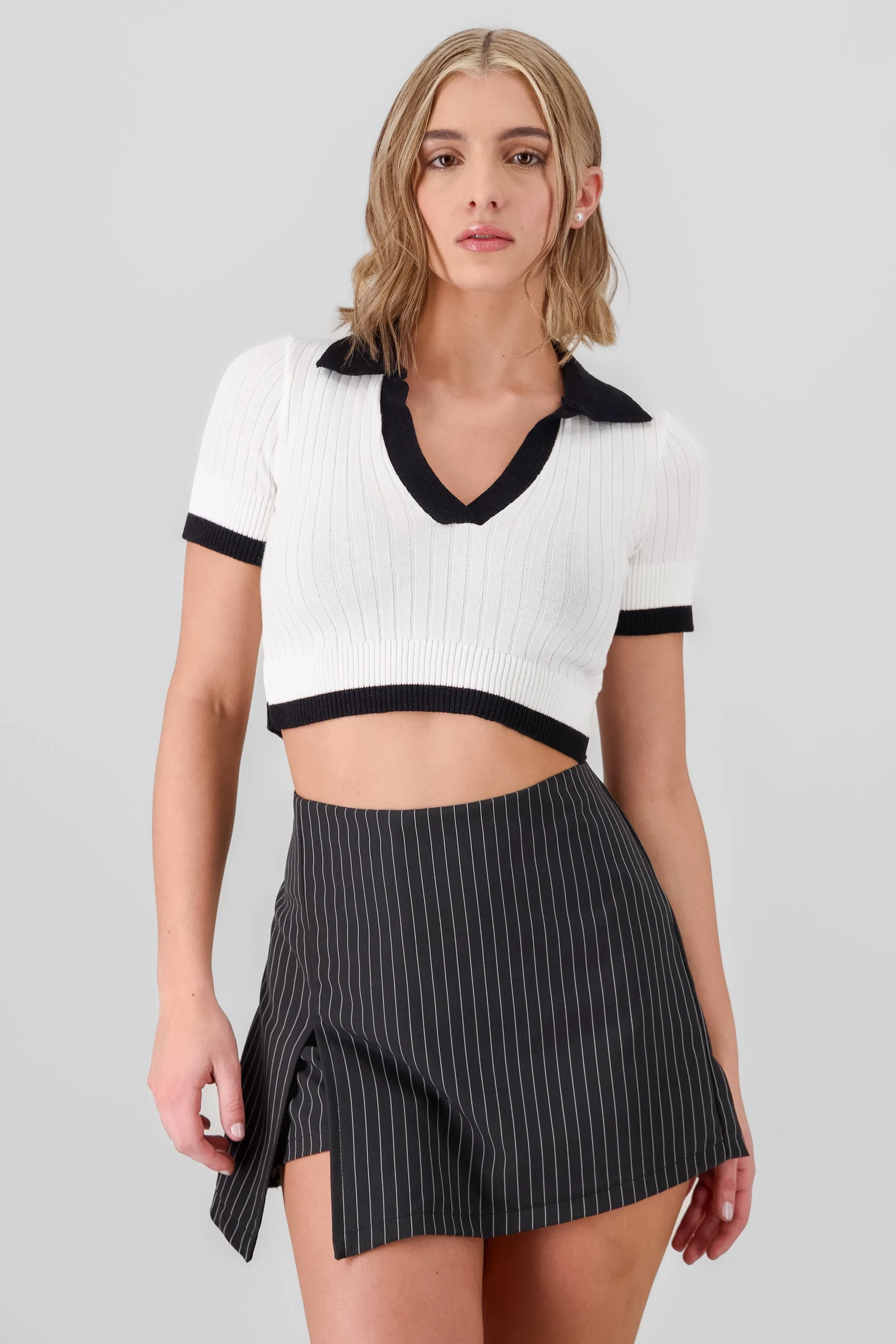 Top tejido contraste cuello polo sold by Shasa product image thumbnail 2