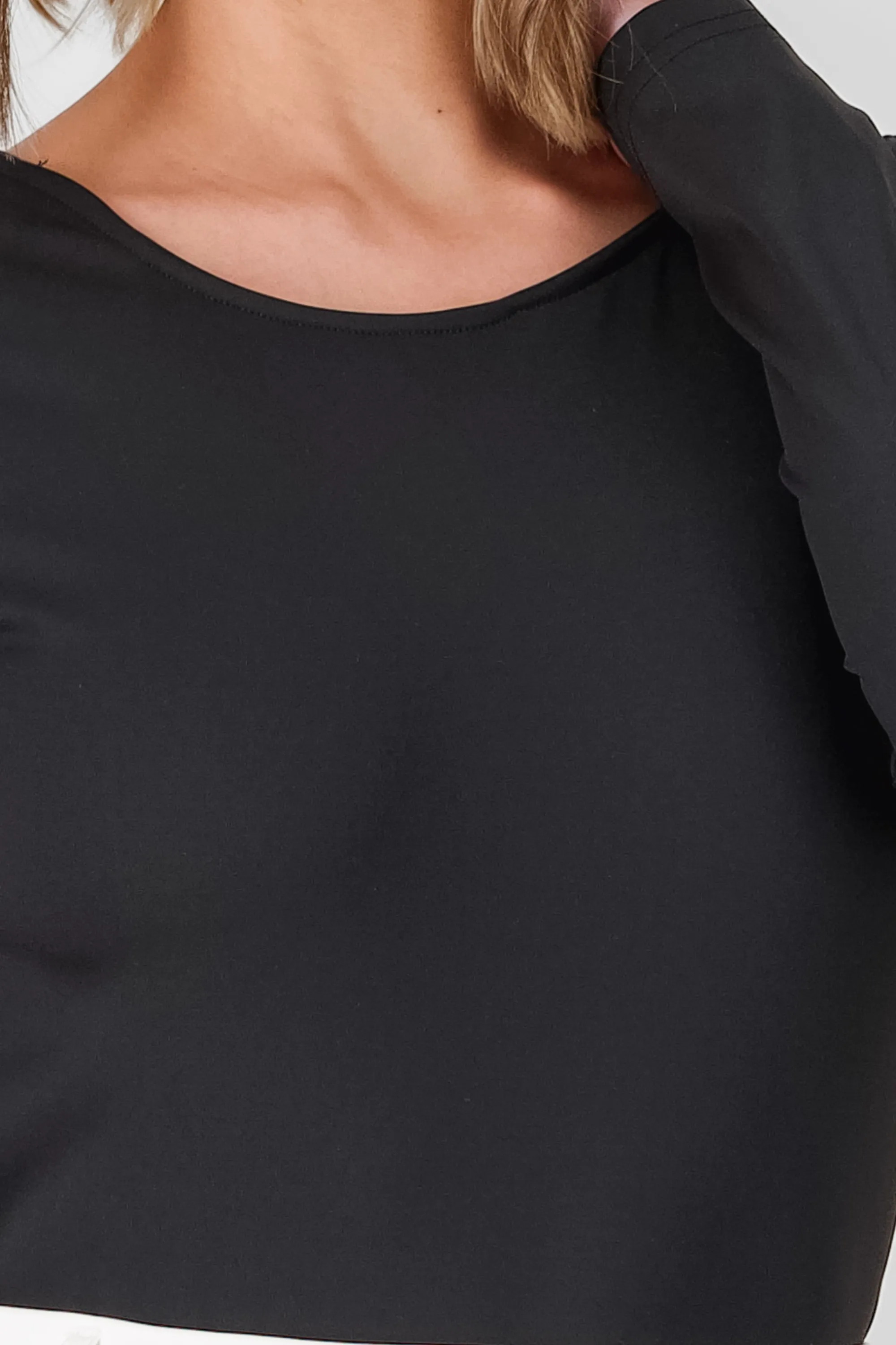 Body manga larga espalda abierta con cinturon sold by Shasa product image thumbnail 5