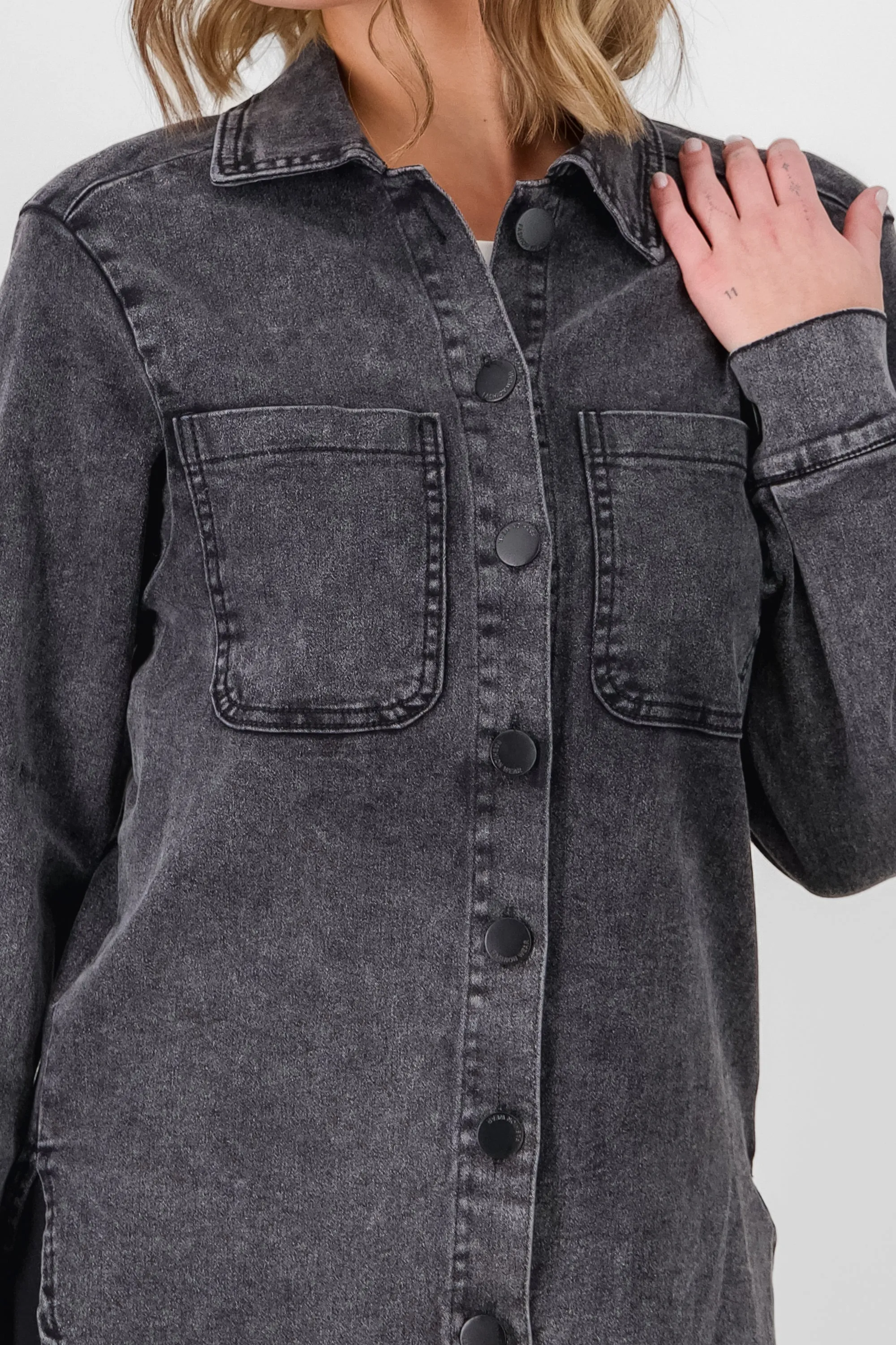 Sobre camisa denim con bolsas Hypsters sold by Shasa product image thumbnail 5