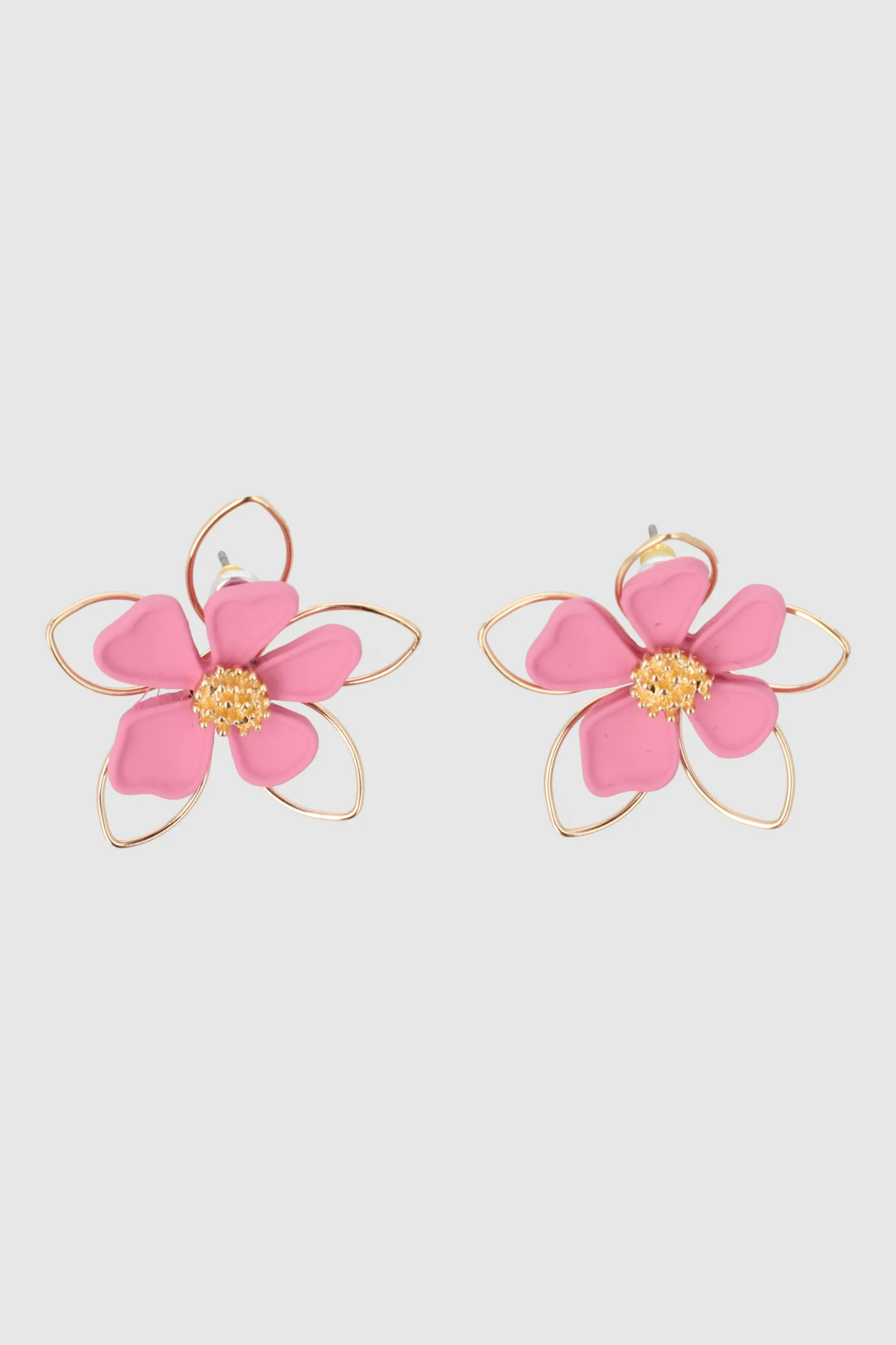 ARETES DOBLE FLOR COLOR sold by Shasa