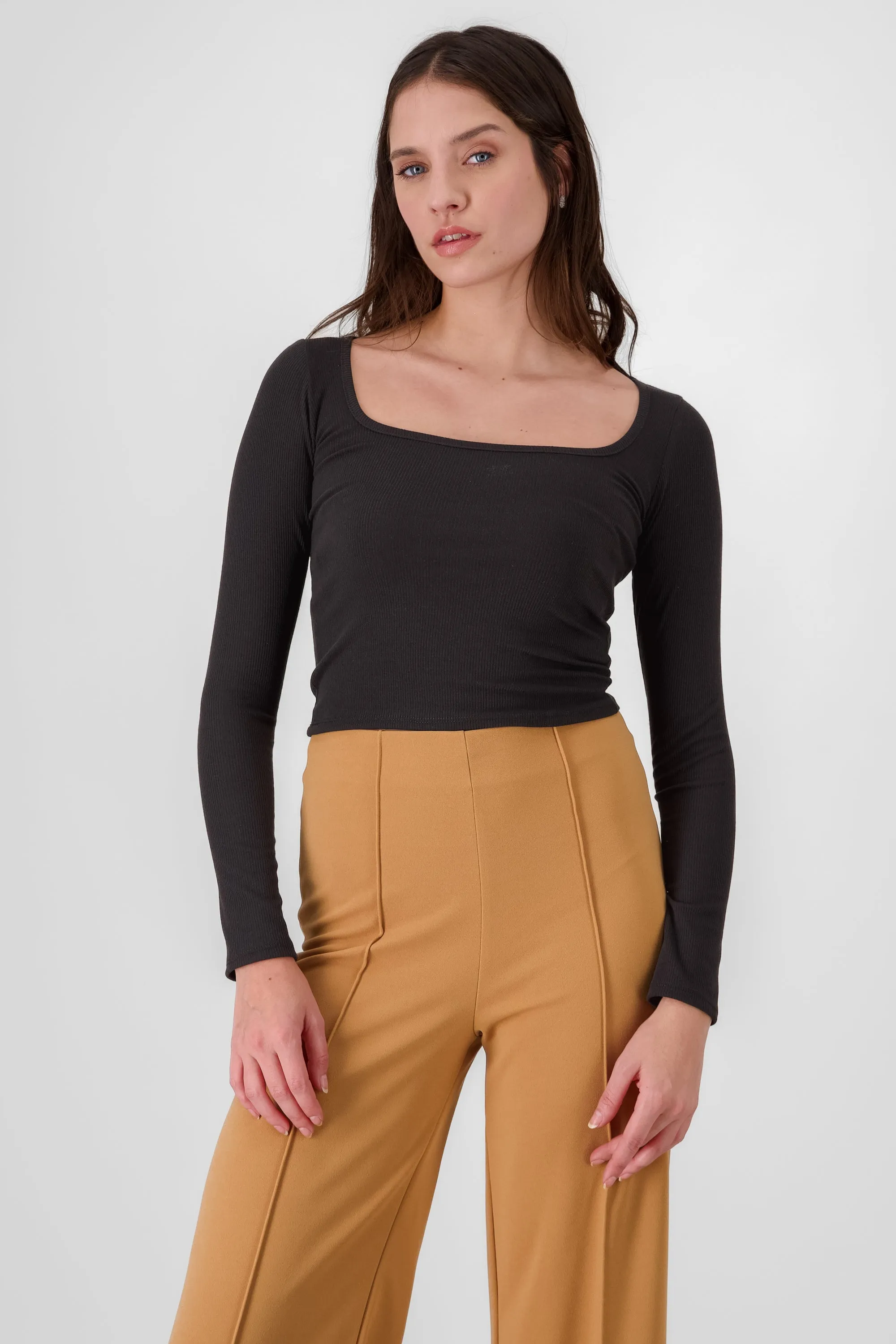 Top acanalado liso manga larga sold by Shasa