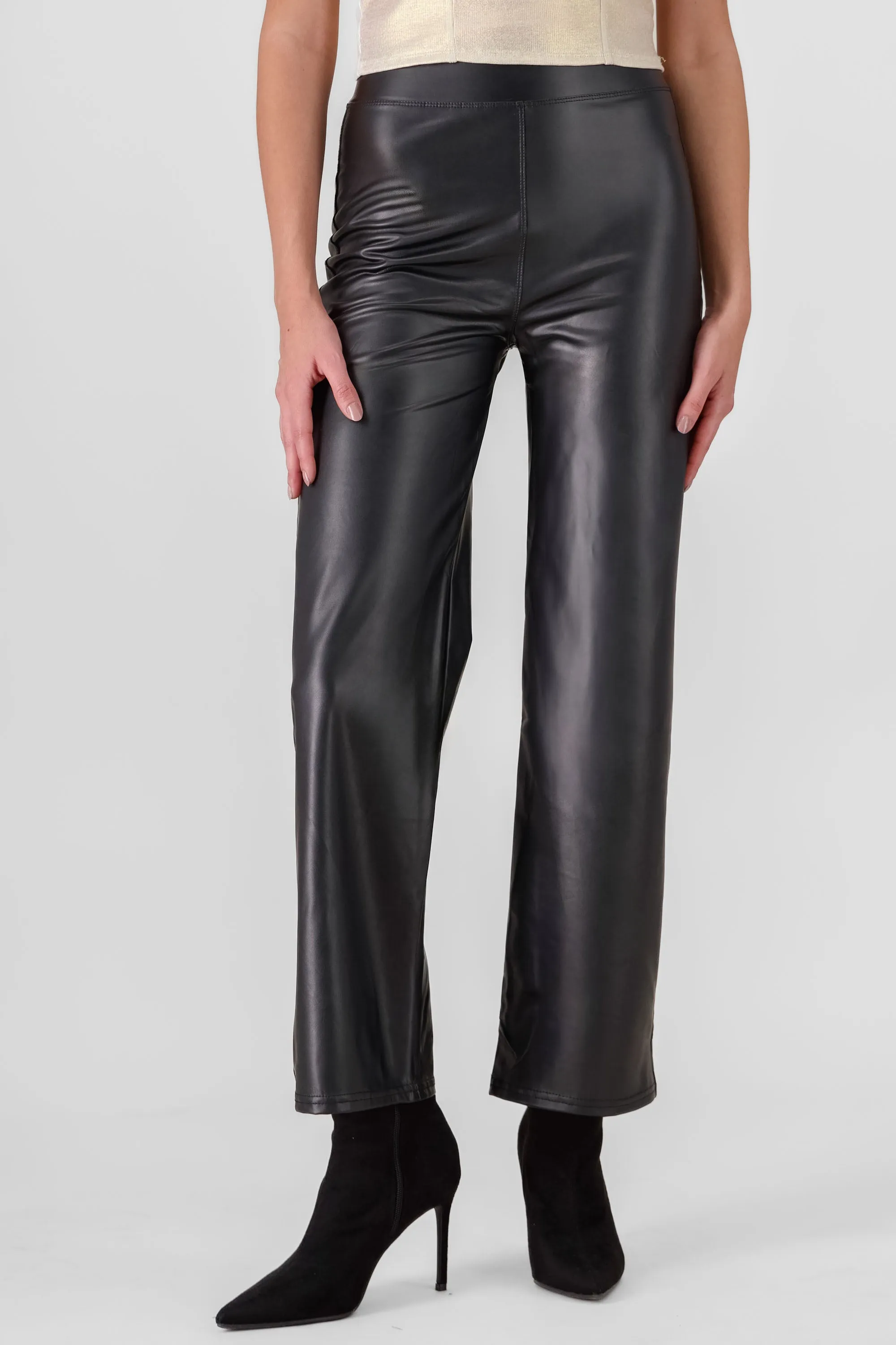 Pantalones tipo piel flare sold by Shasa product image thumbnail 2
