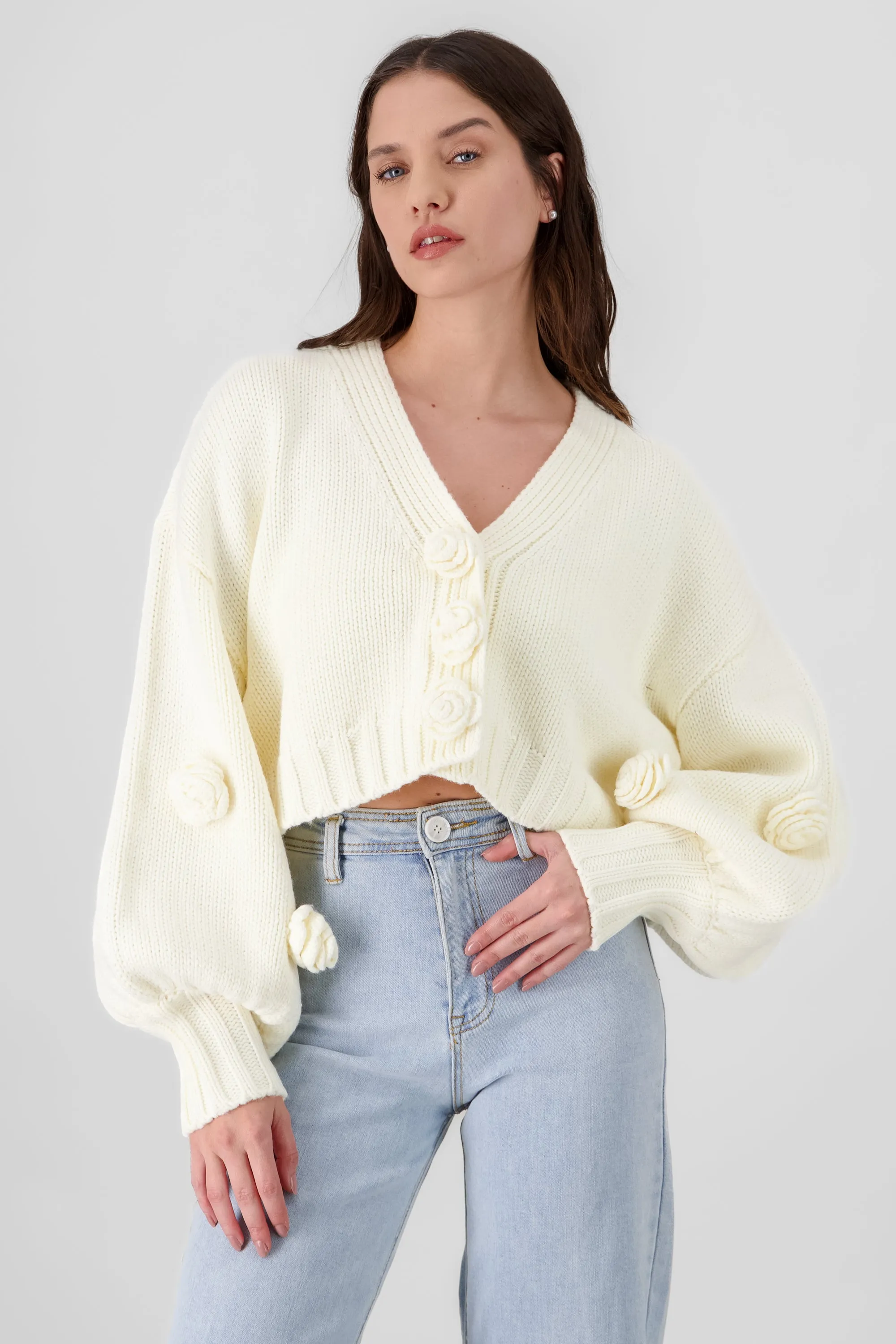 Cardigan flores 3d sold by Shasa