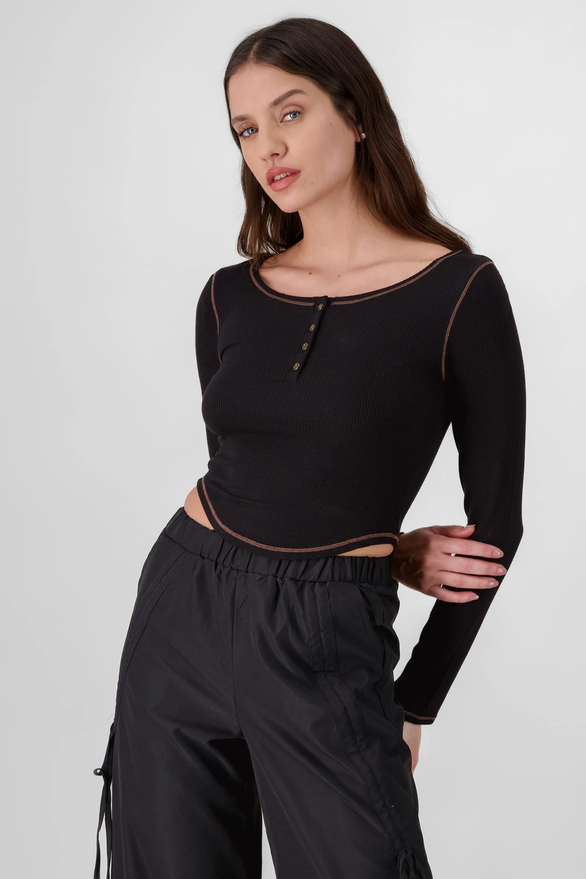 Top manga larga con costuras contraste sold by Shasa product image thumbnail 2