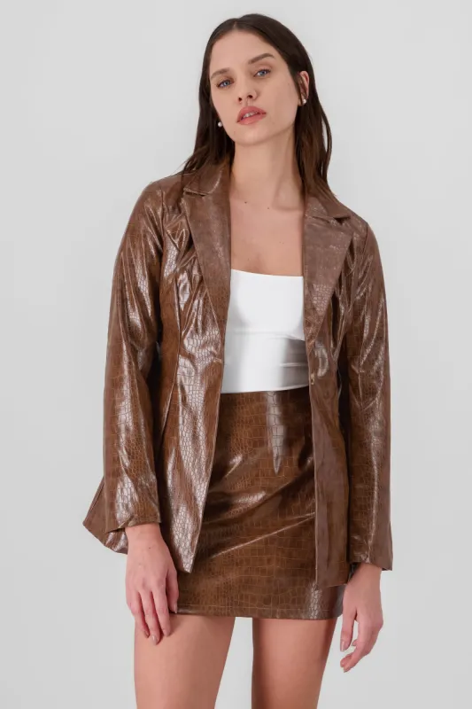 Saco efecto piel con textura sold by Shasa