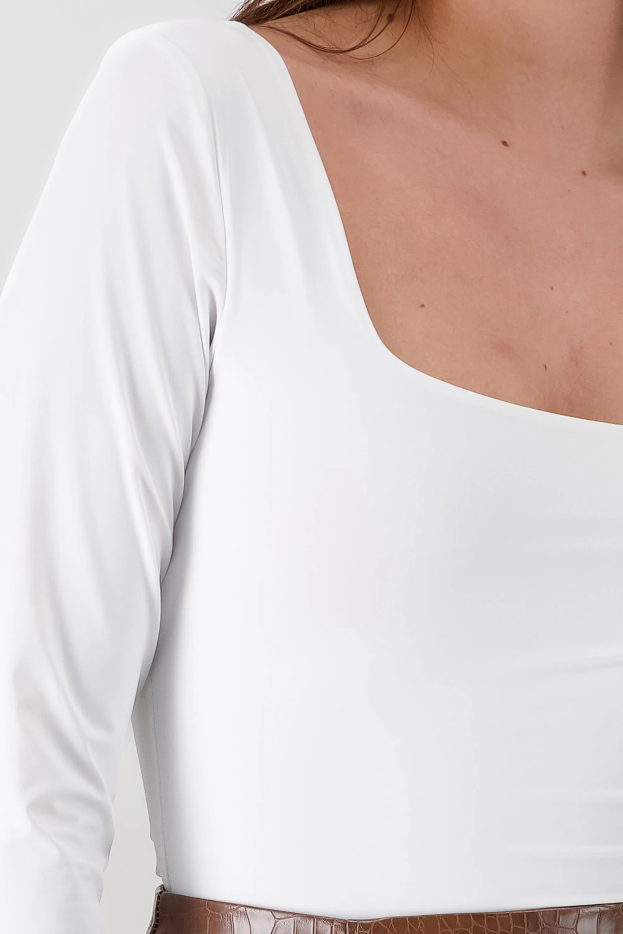 Body manga larga escote cuadrado sold by Shasa product image thumbnail 5