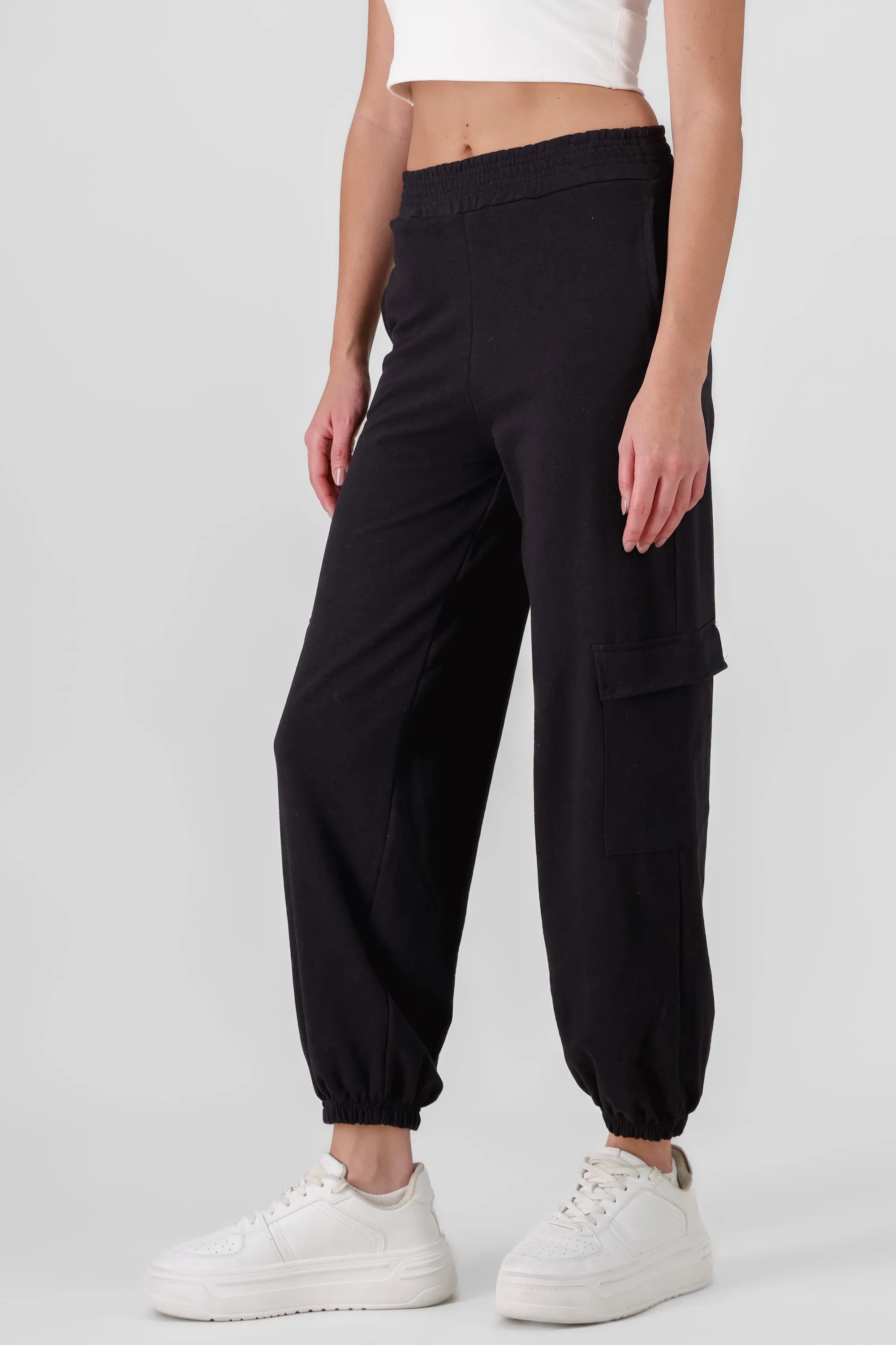 Jogger liso bolsas cargo sold by Shasa product image thumbnail 3