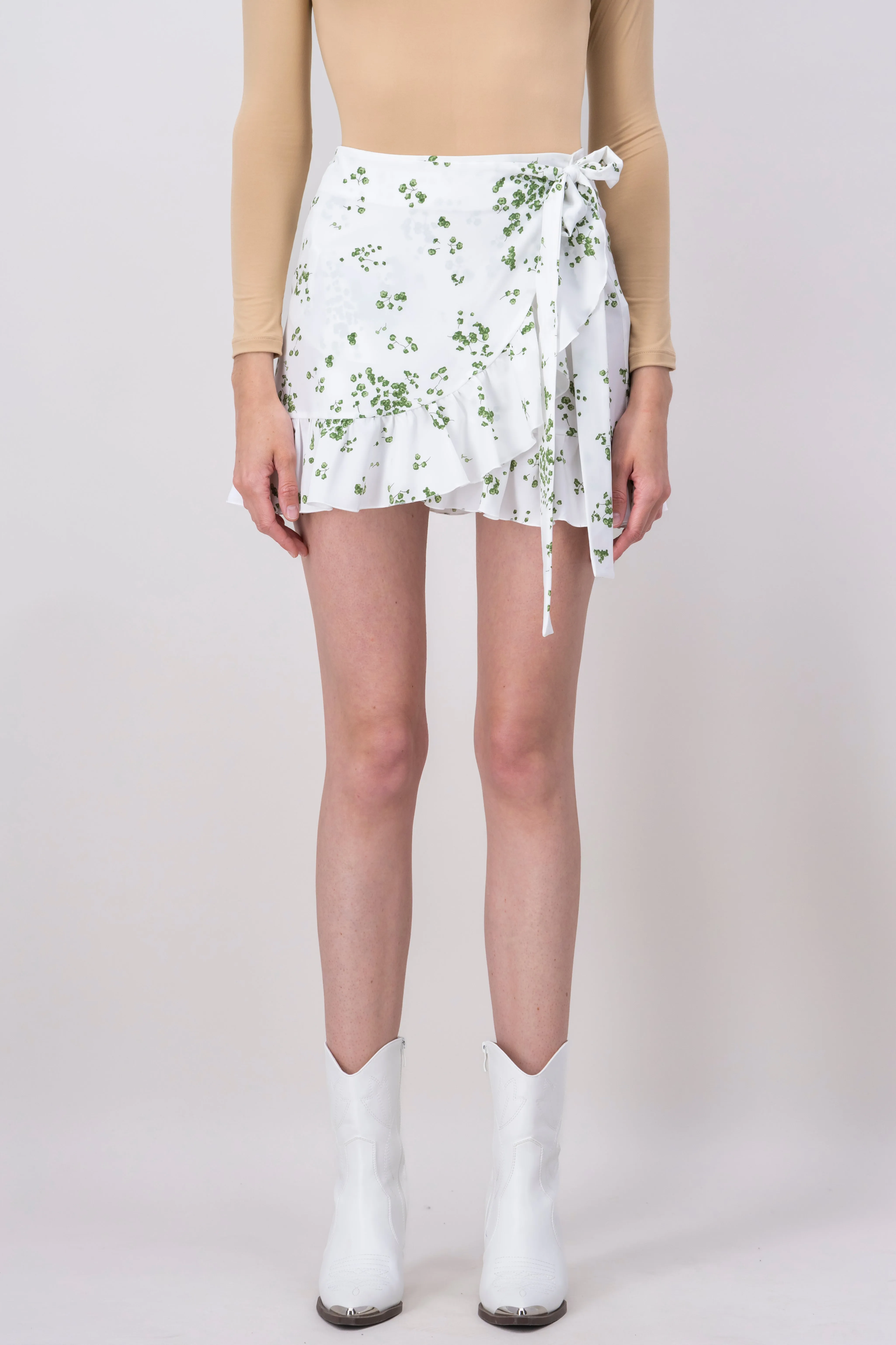 Mini falda olanes detalle moño sold by Shasa product image thumbnail 2