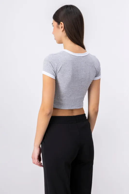 Playera Crop Frase Flores sold by Shasa