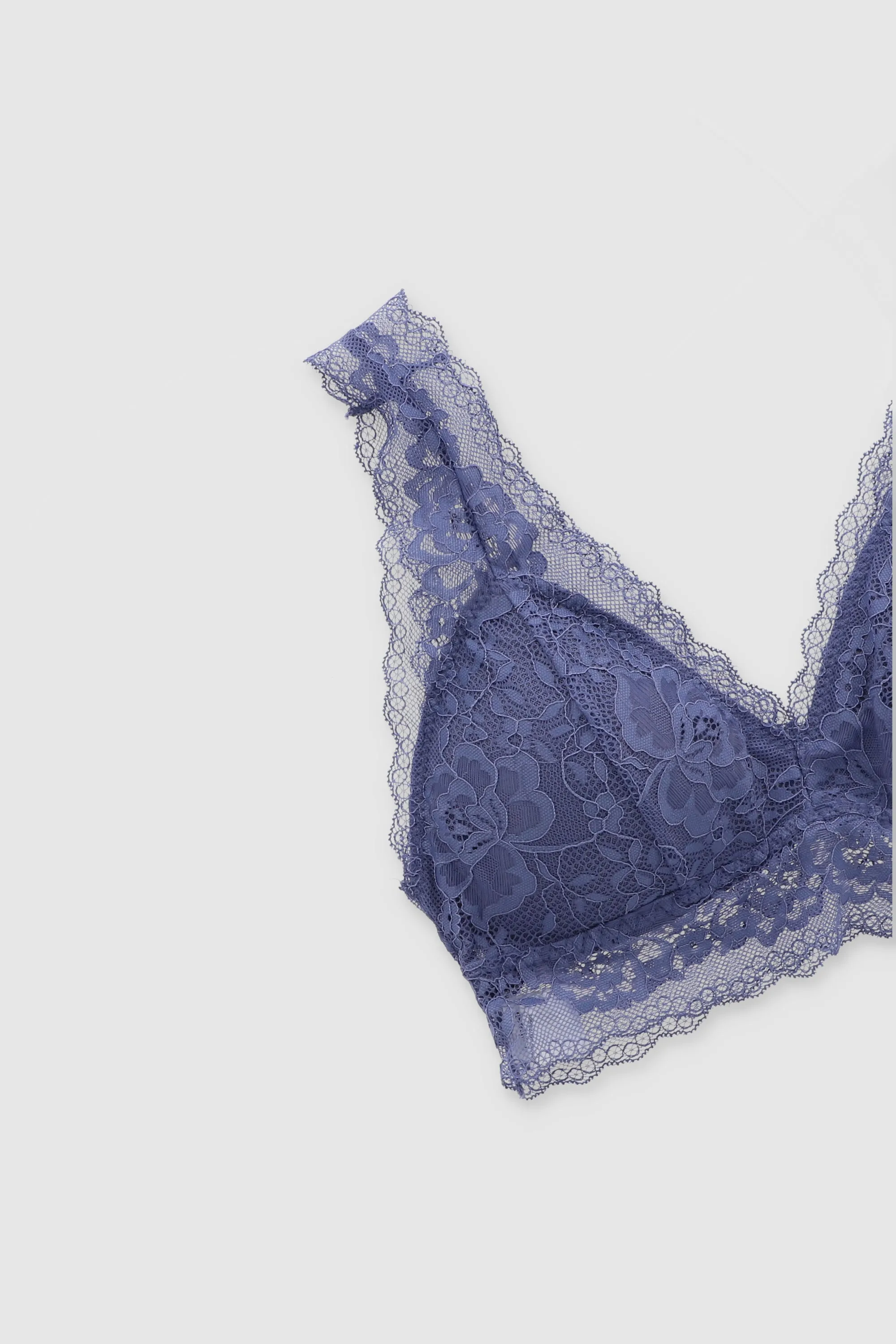 Bralette de encaje con copas sold by Shasa product image thumbnail 3