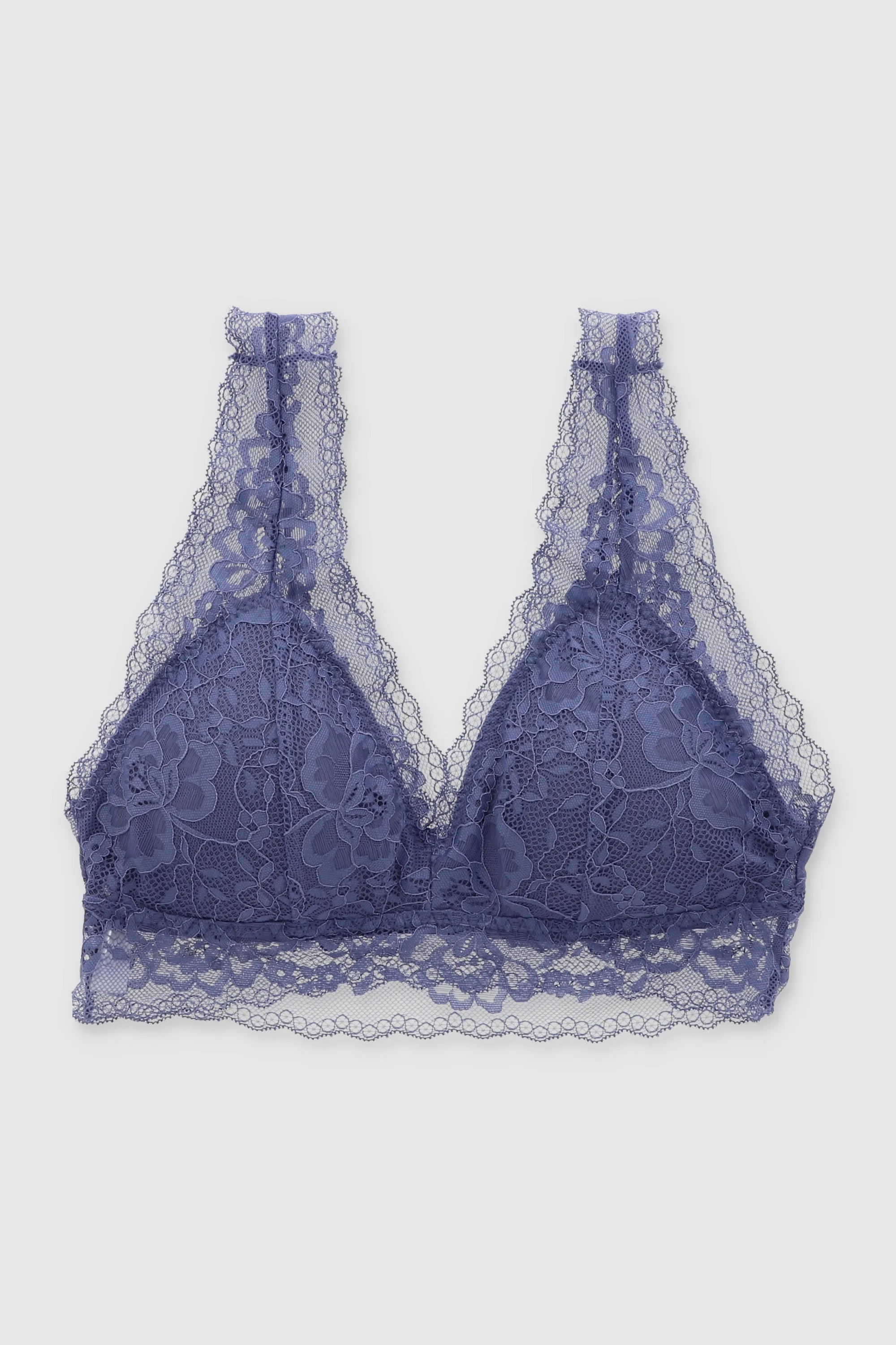 Bralette de encaje con copas sold by Shasa