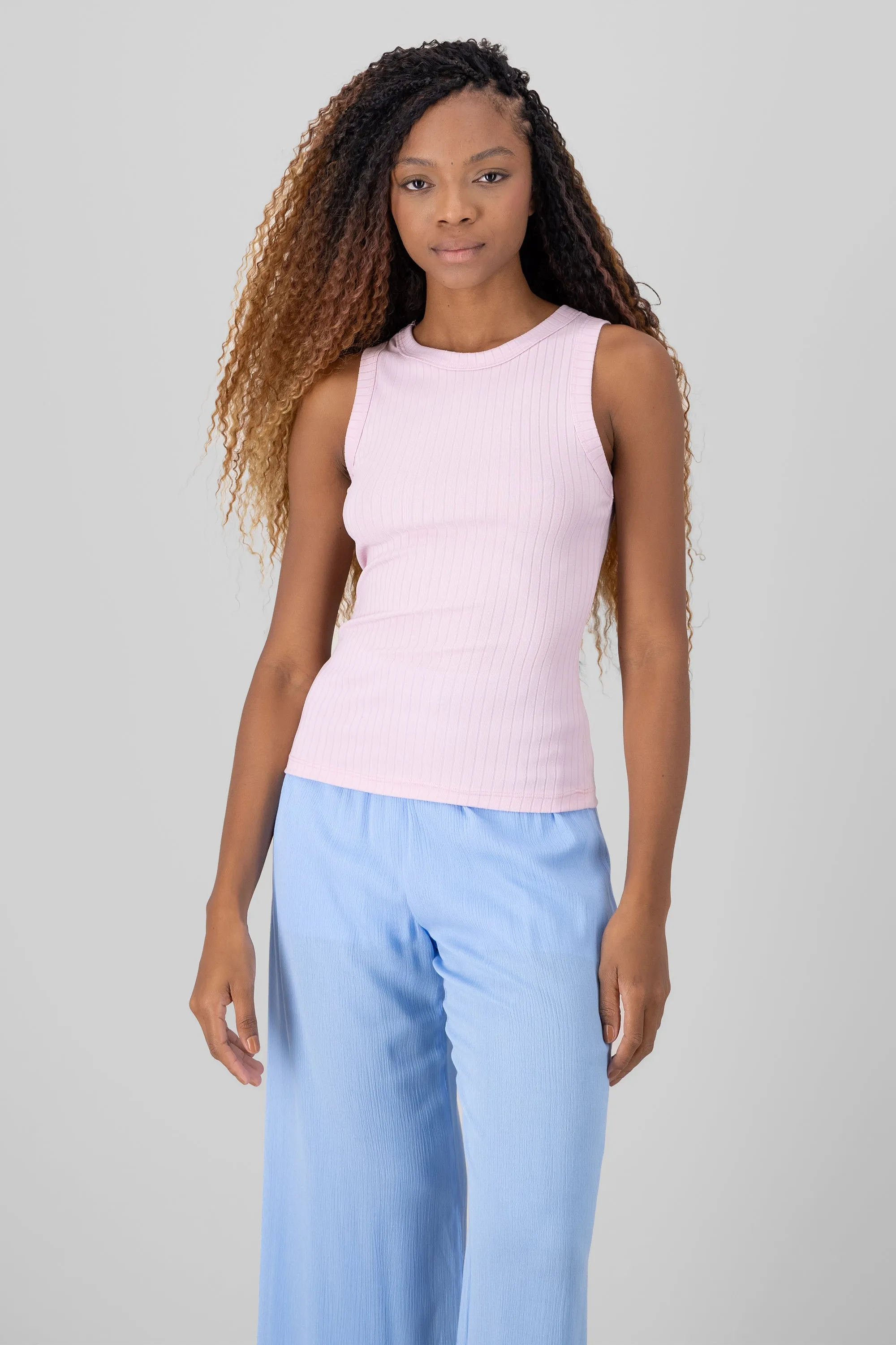 Top sin mangas rib sold by Shasa