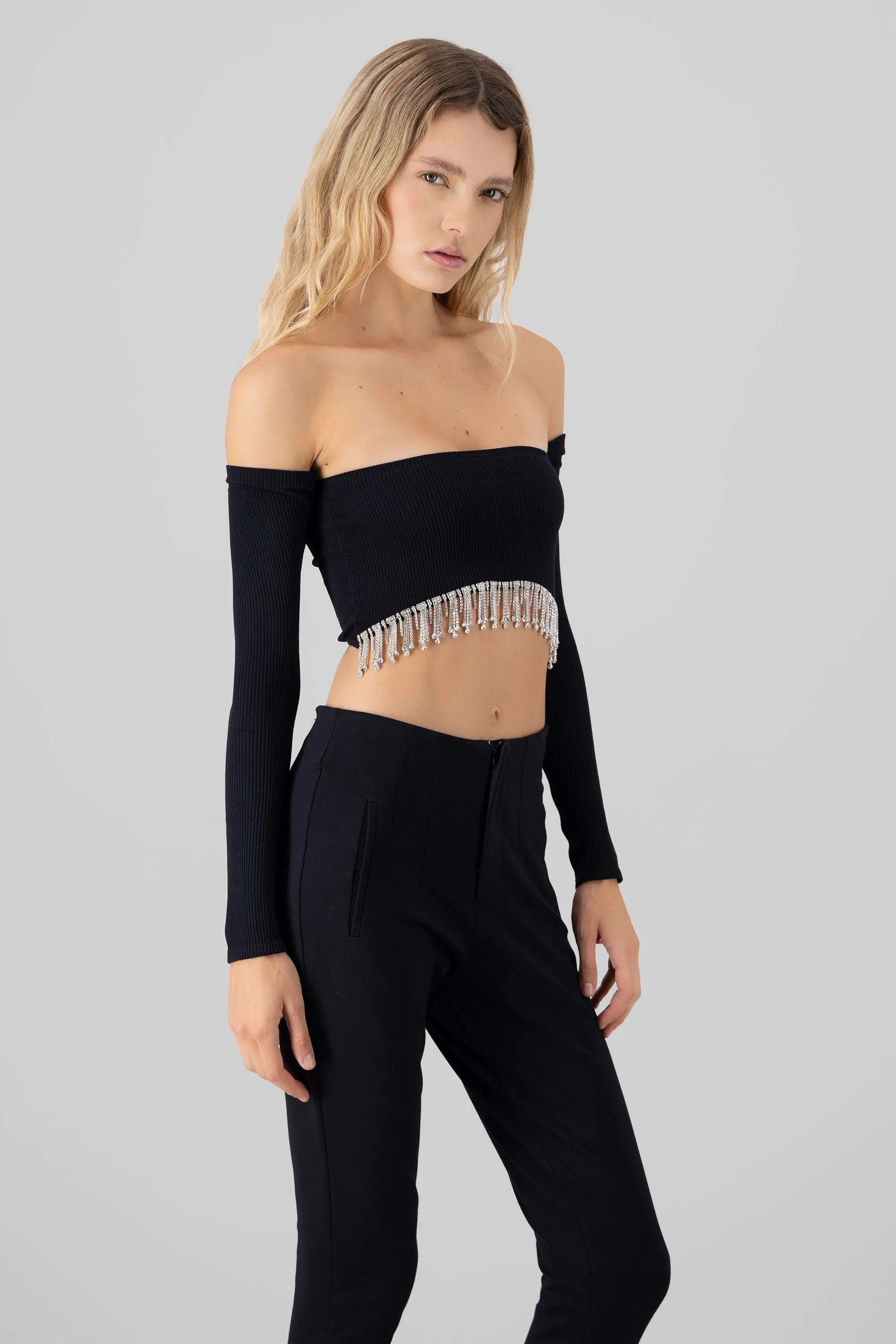 Top crop manga larga con brillos sold by Shasa product image thumbnail 3