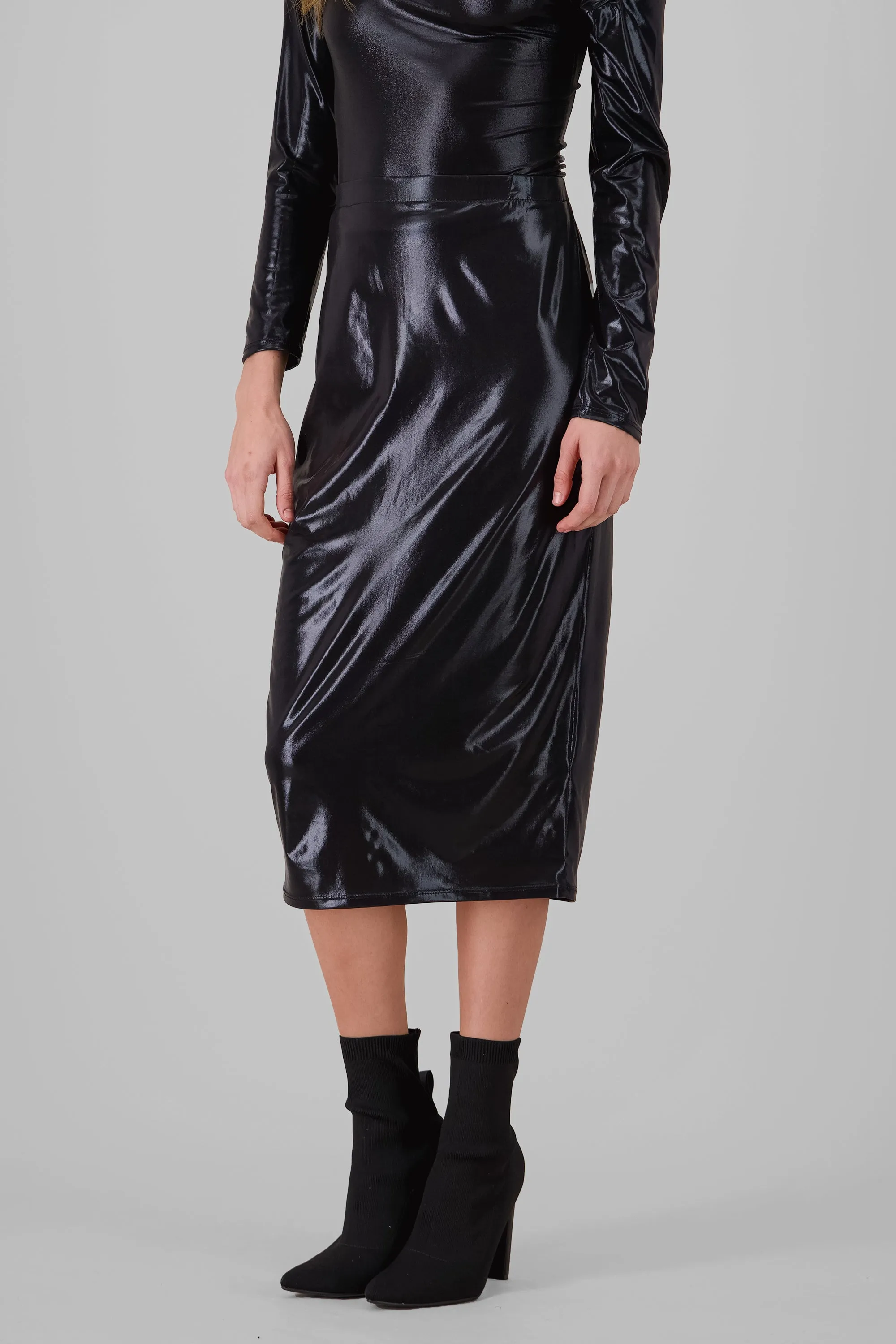 Falda midi brillosa sold by Shasa product image thumbnail 3