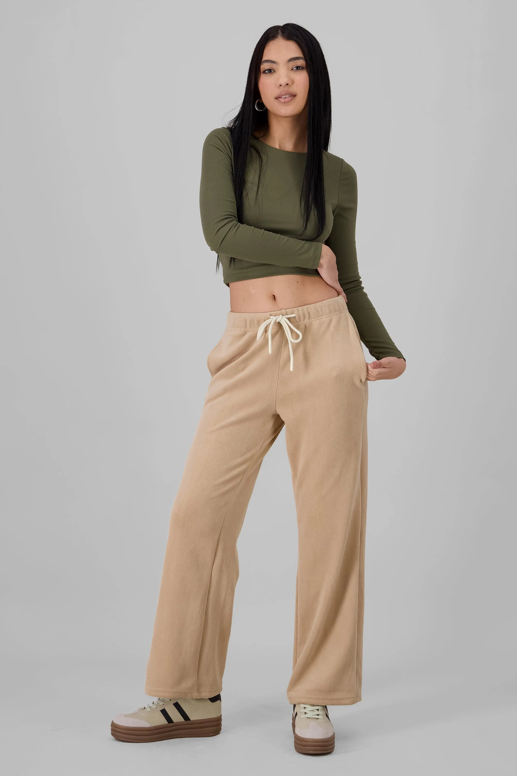 Pants lisos polares sold by Shasa