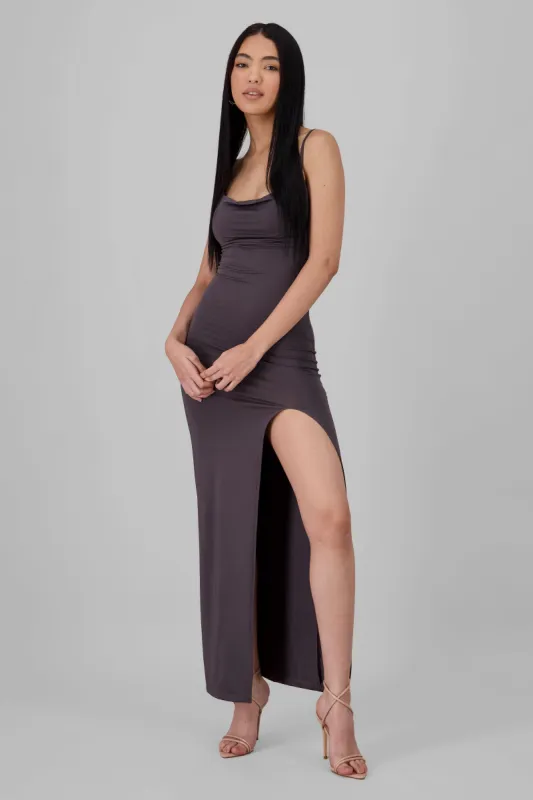 Vestido tirantes midi liso detalle abertura sold by Shasa