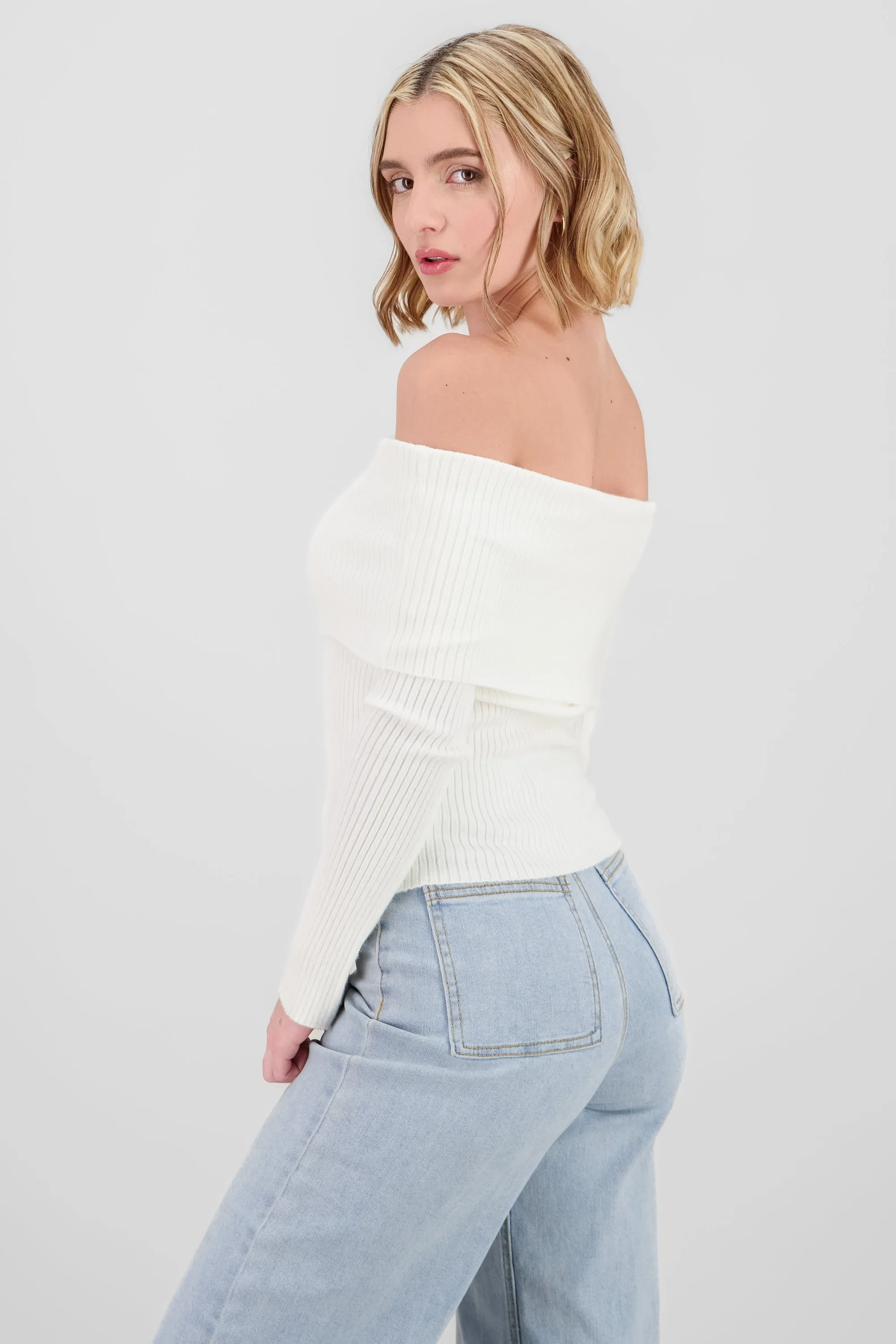 Sueter off shoulder tejido de punto sold by Shasa product image thumbnail 3