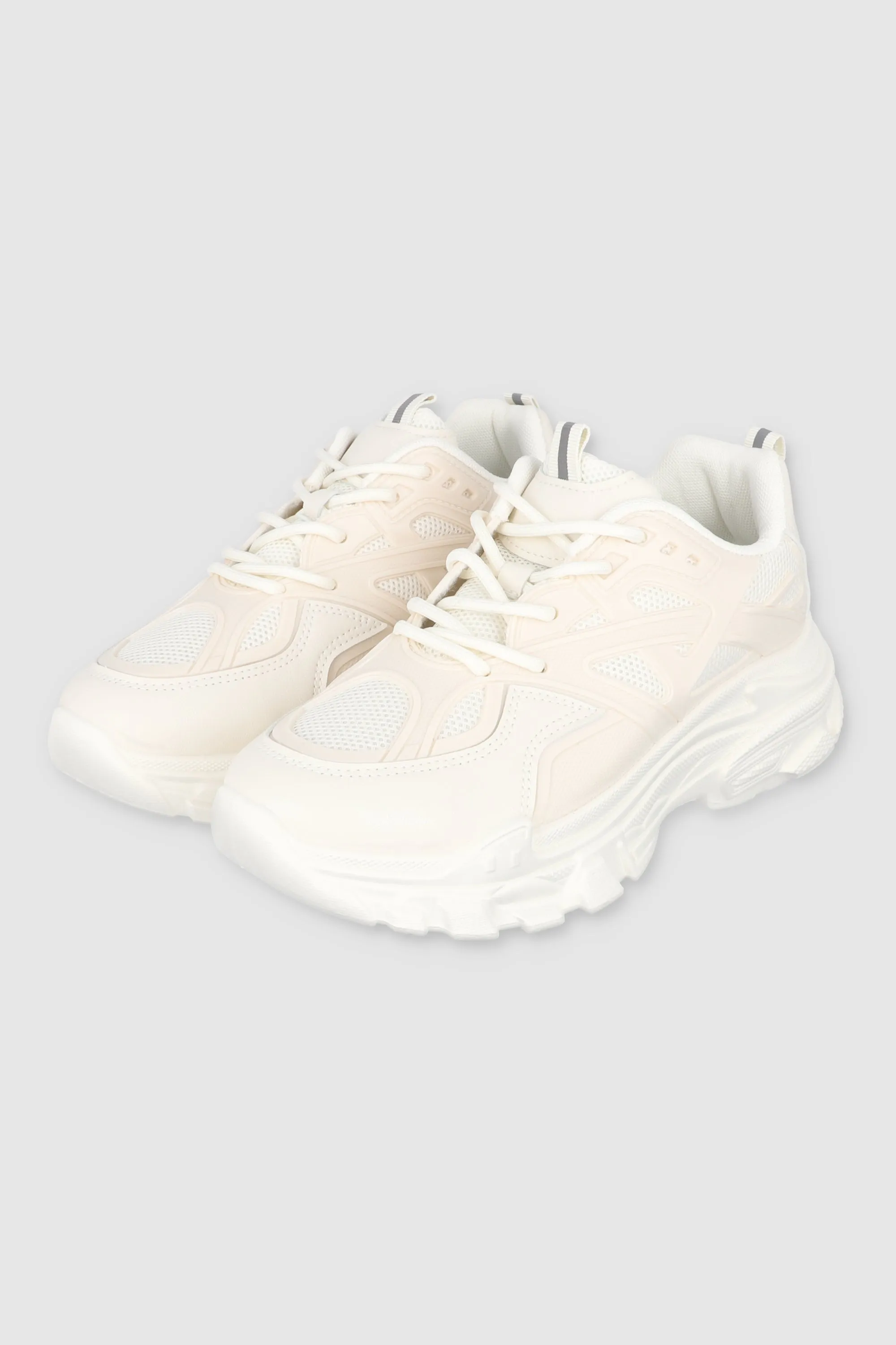 Tenis runner materiales contraste sold by Shasa product image thumbnail 3