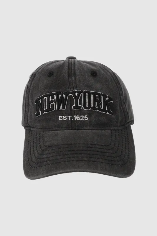 Gorra deshilada new york sold by Shasa