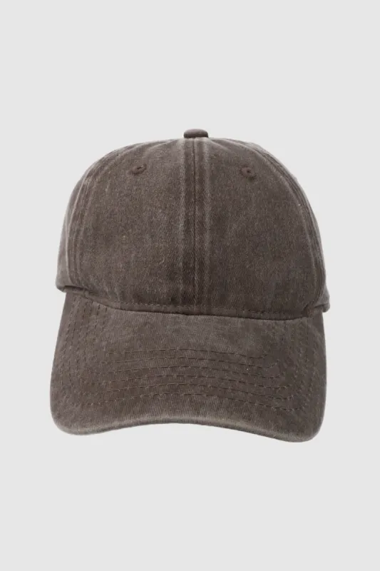 Gorra sencilla deslavada sold by Shasa