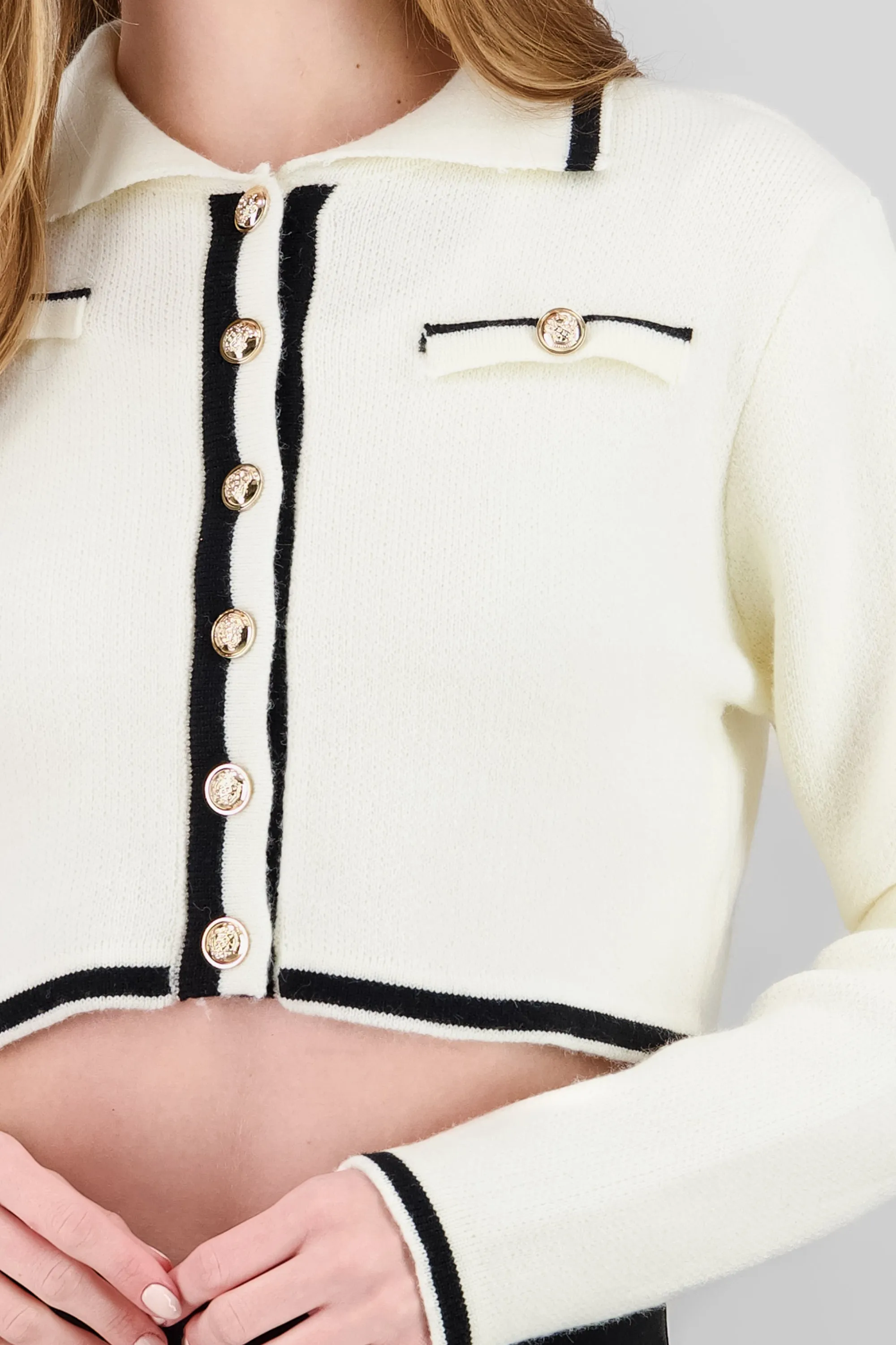 Sueter corto contraste sold by Shasa product image thumbnail 5