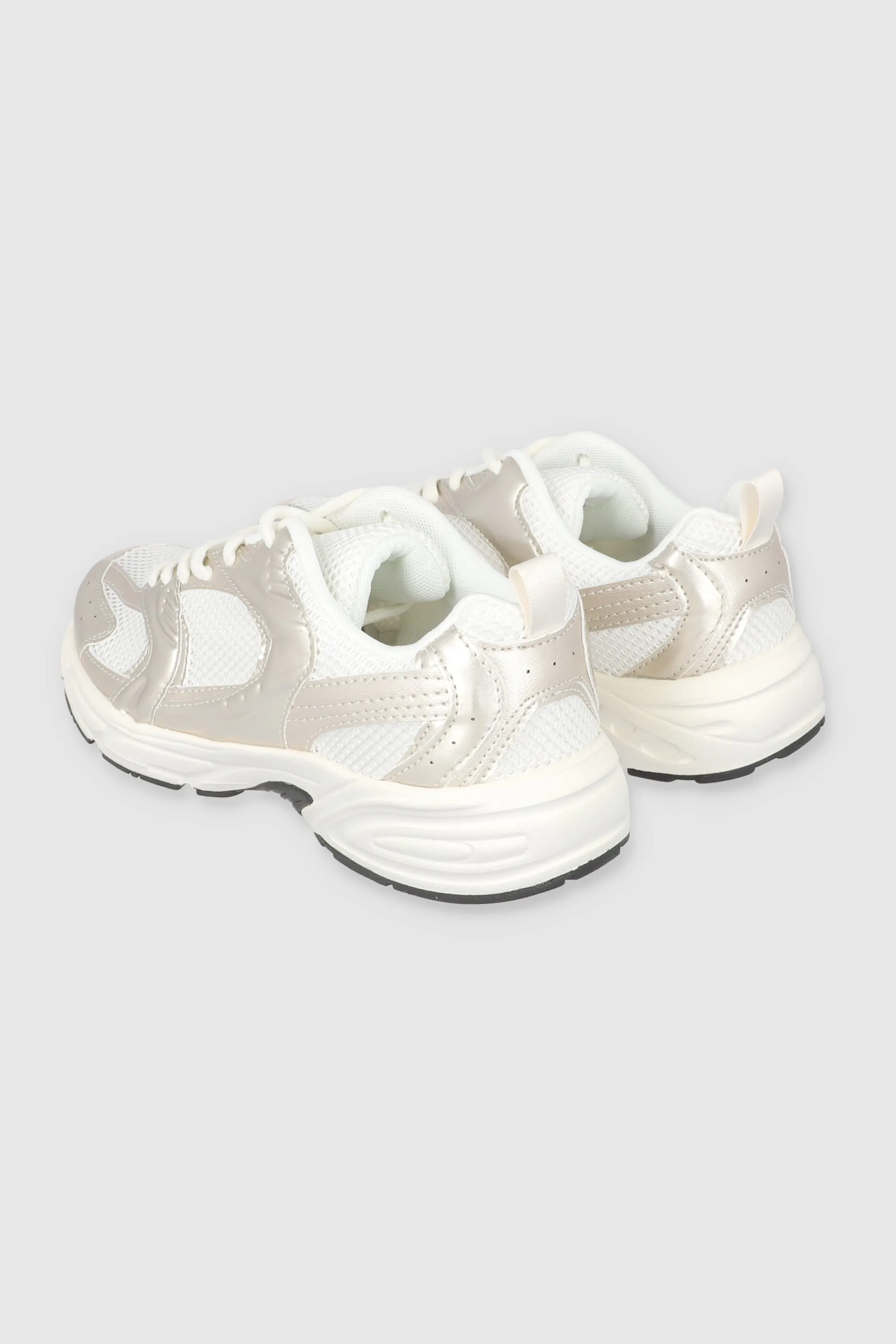 Tenis runner contrastes metalicos sold by Shasa product image thumbnail 4