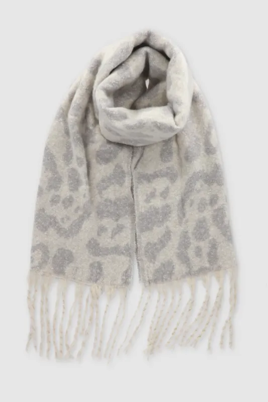 Bufanda animal print sold by Shasa