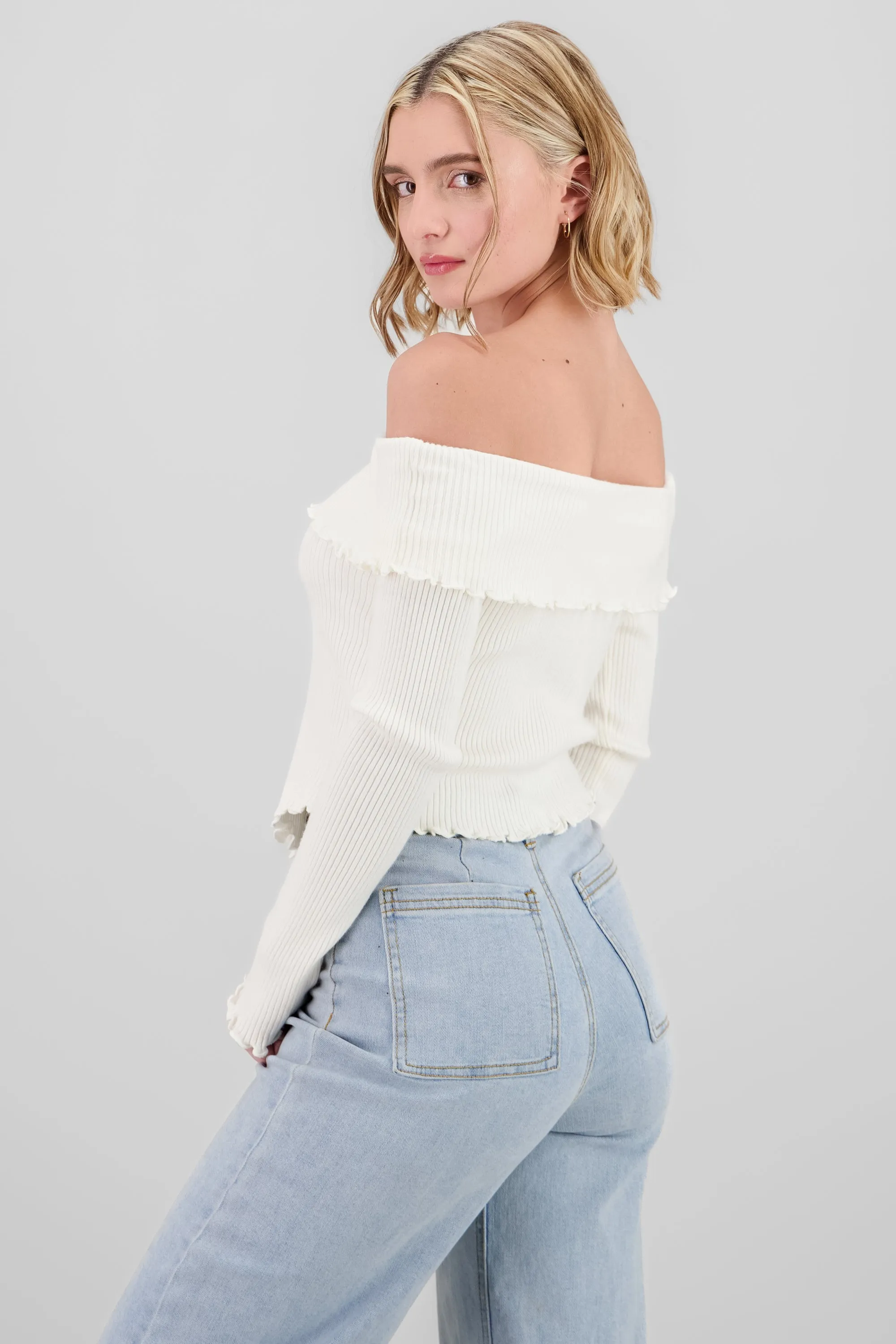 Top off shoulder plisado sold by Shasa product image thumbnail 3