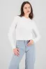 Sueter con textura de tacto suave sold by Shasa