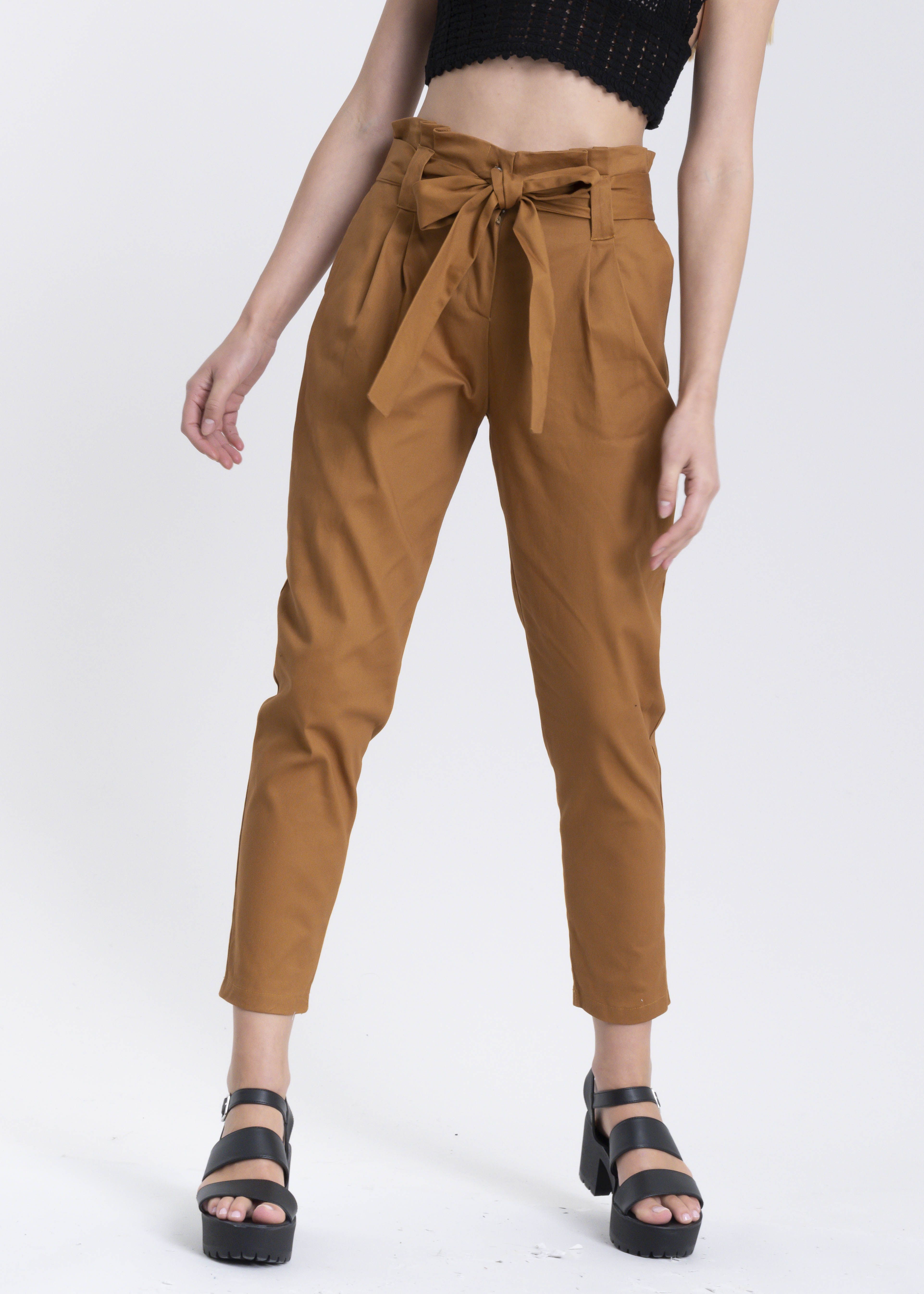 Pantalón paper bag cintura alta cinturón sold by Shasa product image thumbnail 4