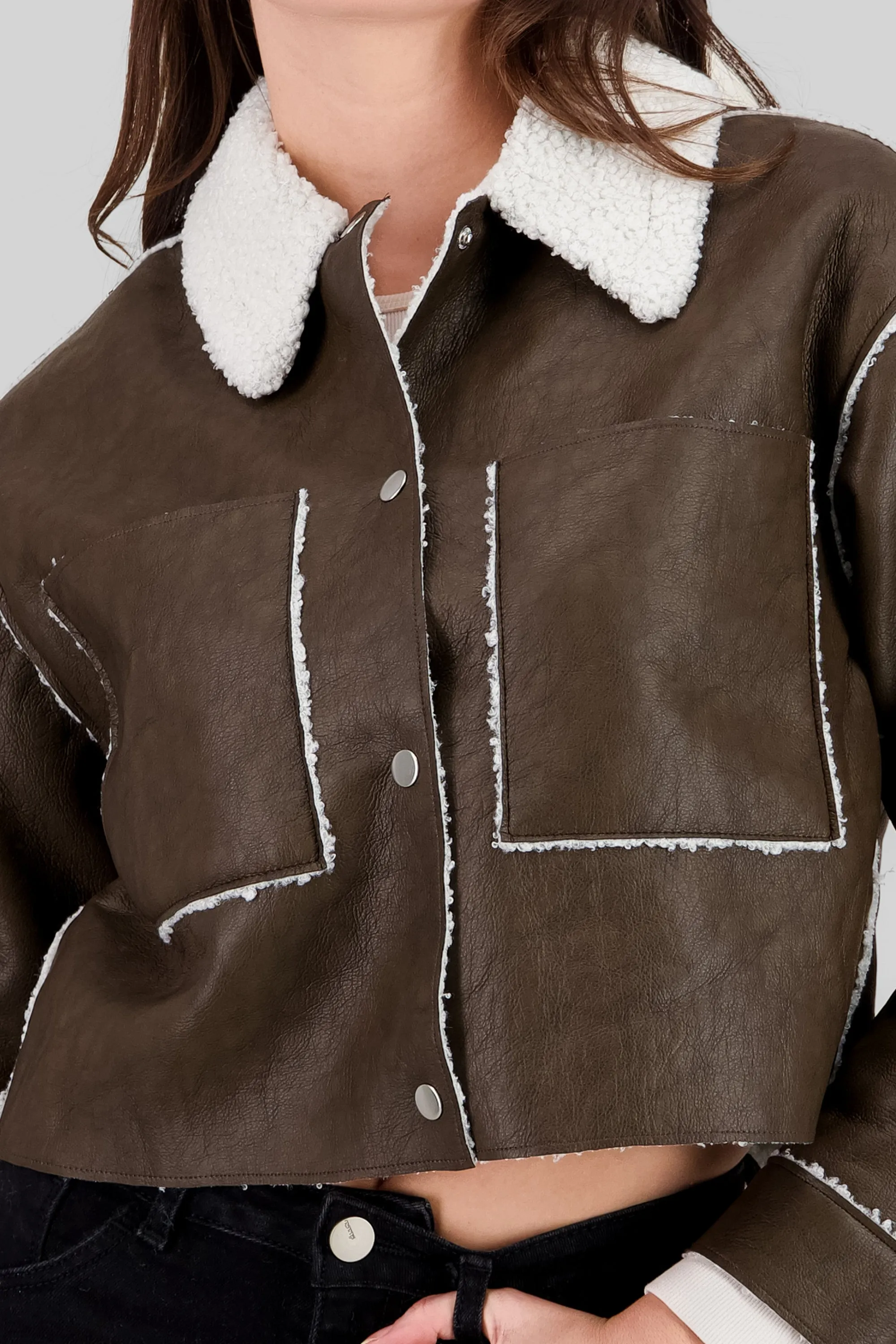 Chamarra con bolsas y peluche sold by Shasa product image thumbnail 5