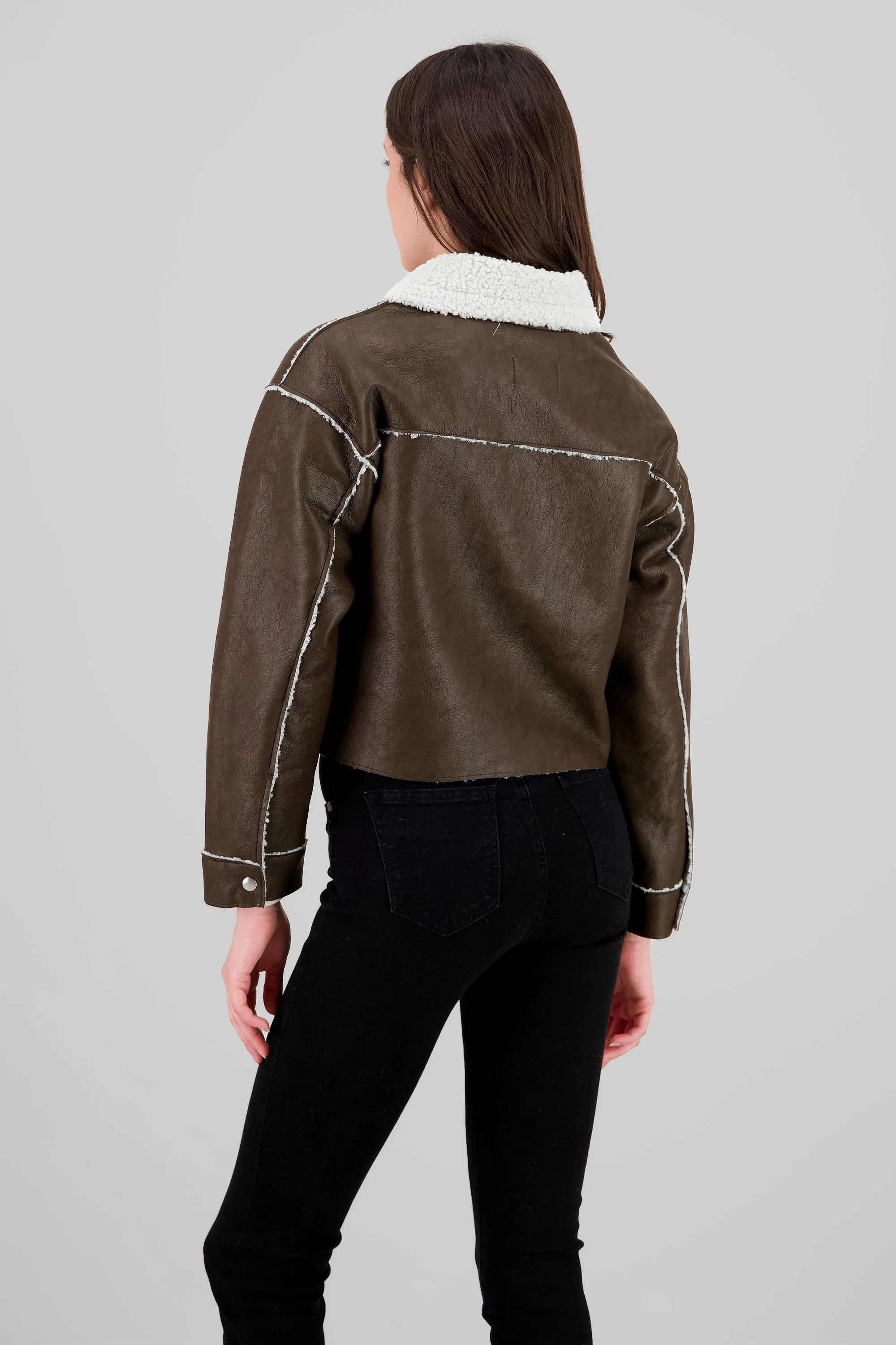 Chamarra con bolsas y peluche sold by Shasa product image thumbnail 4