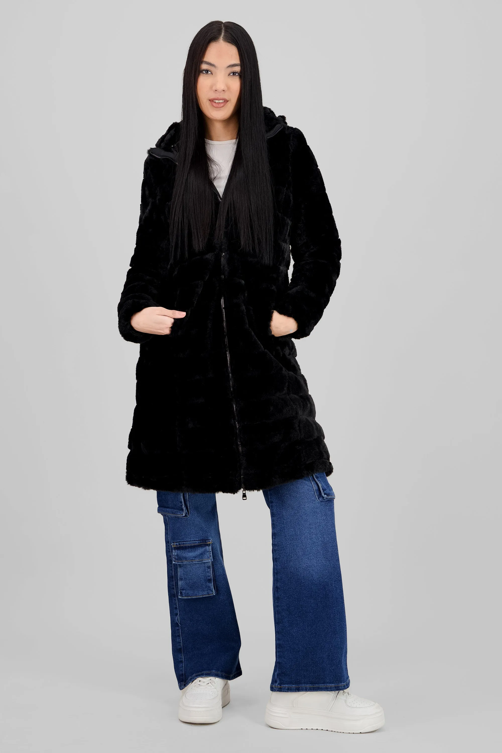 Chamarra larga peluche sold by Shasa product image thumbnail 2