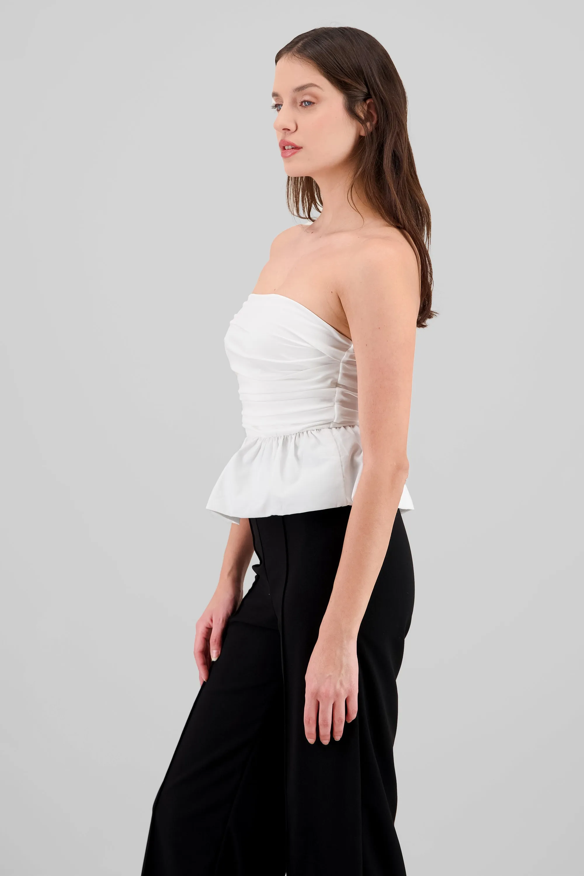 Blusa strapless con volumen liso sold by Shasa product image thumbnail 3