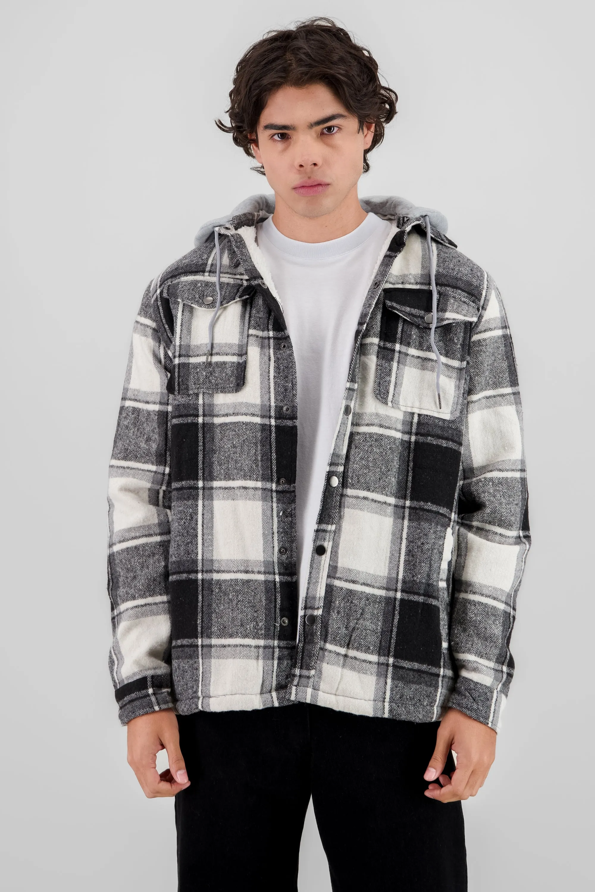 Chamarra cuadros flannel sold by Shasa