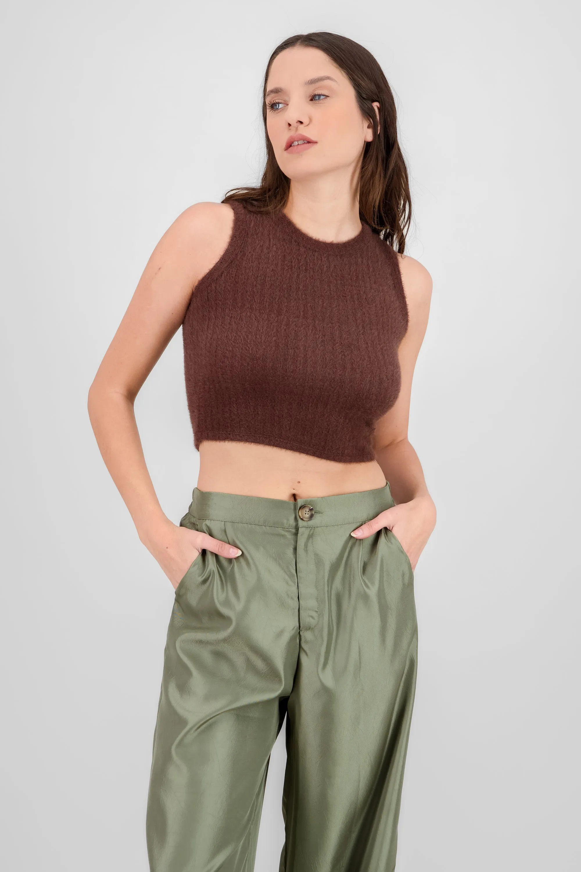 Top sin mangas textura suave sold by Shasa