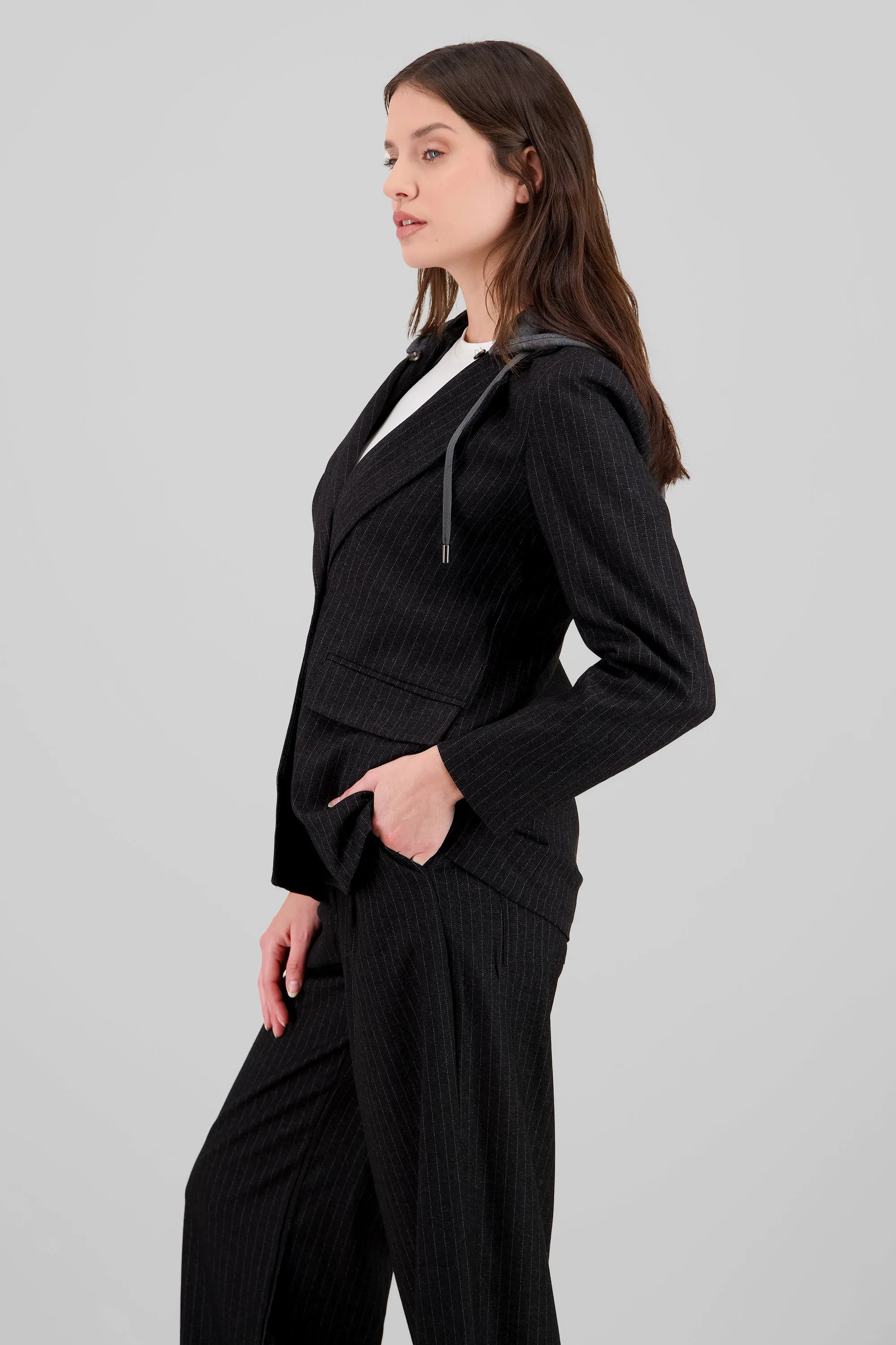 Saco over detalle gorro sold by Shasa product image thumbnail 3