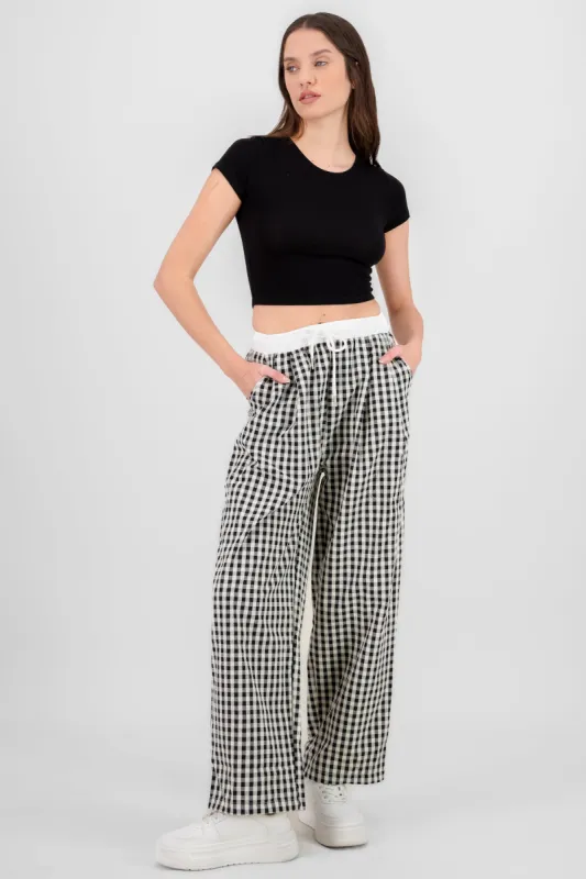 Pantalon recto mini cuadros sold by Shasa
