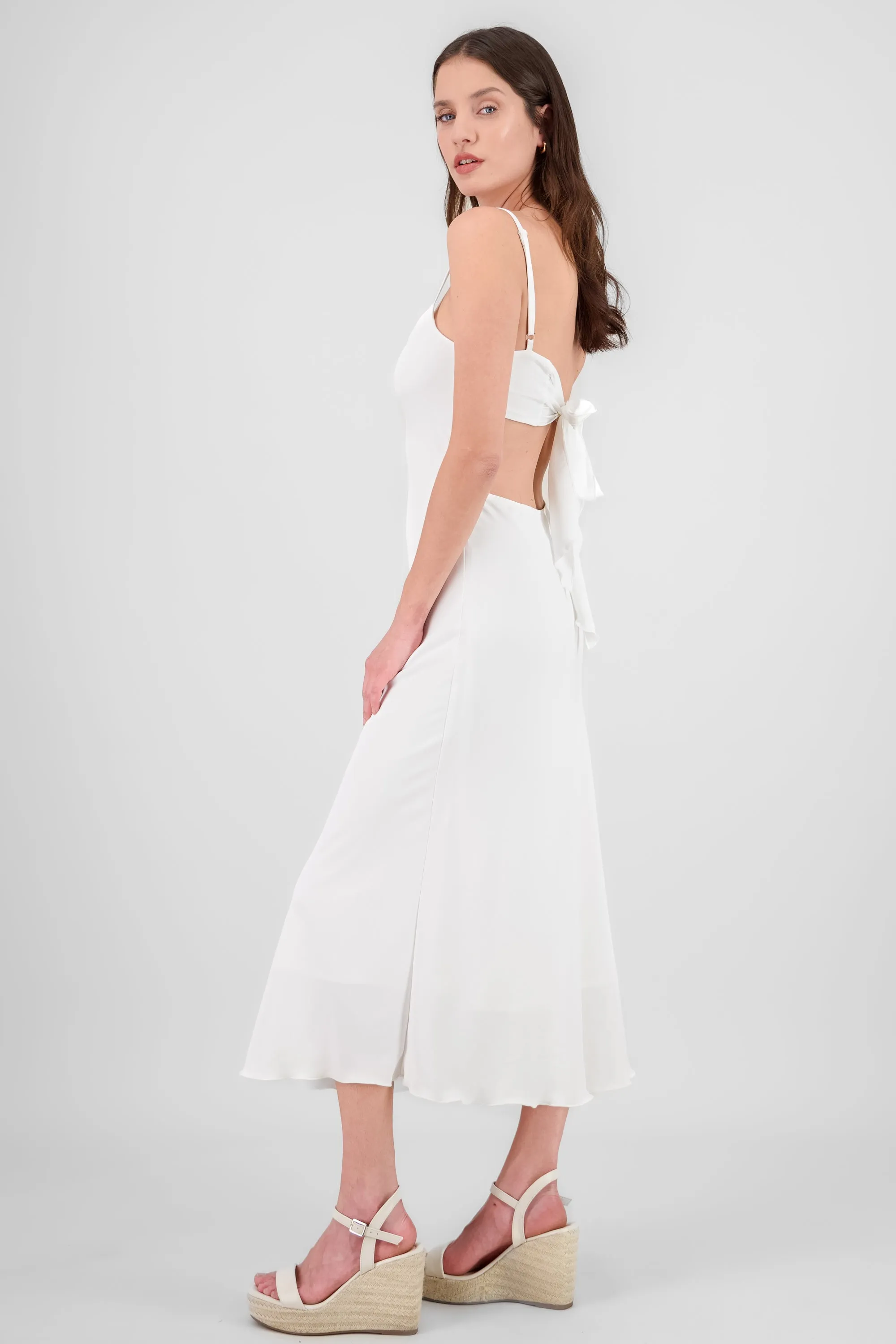 Vestido maxi ligero detalle espalda sold by Shasa product image thumbnail 3