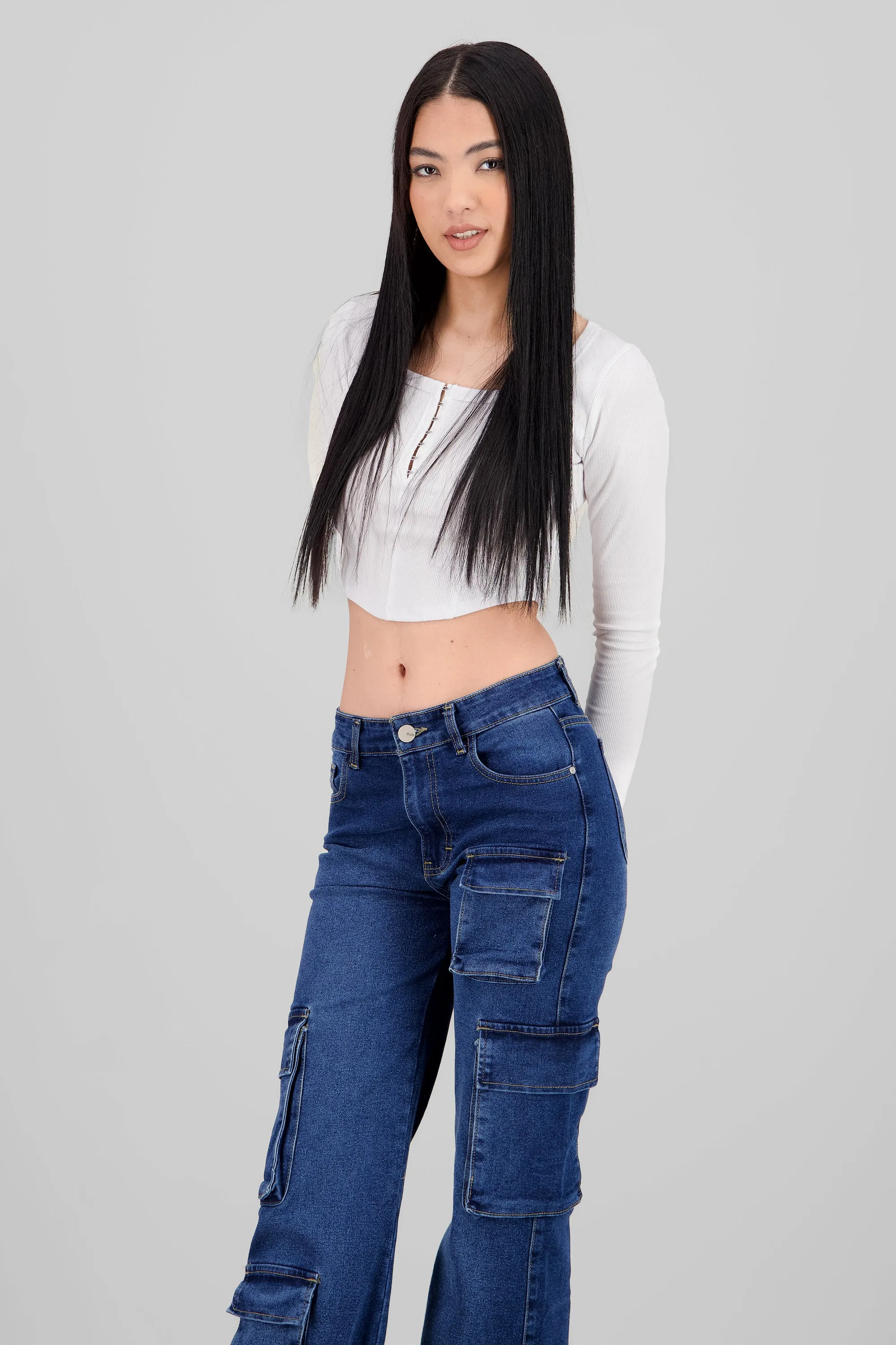 Top manga larga escote cuadrado con broches sold by Shasa product image thumbnail 3