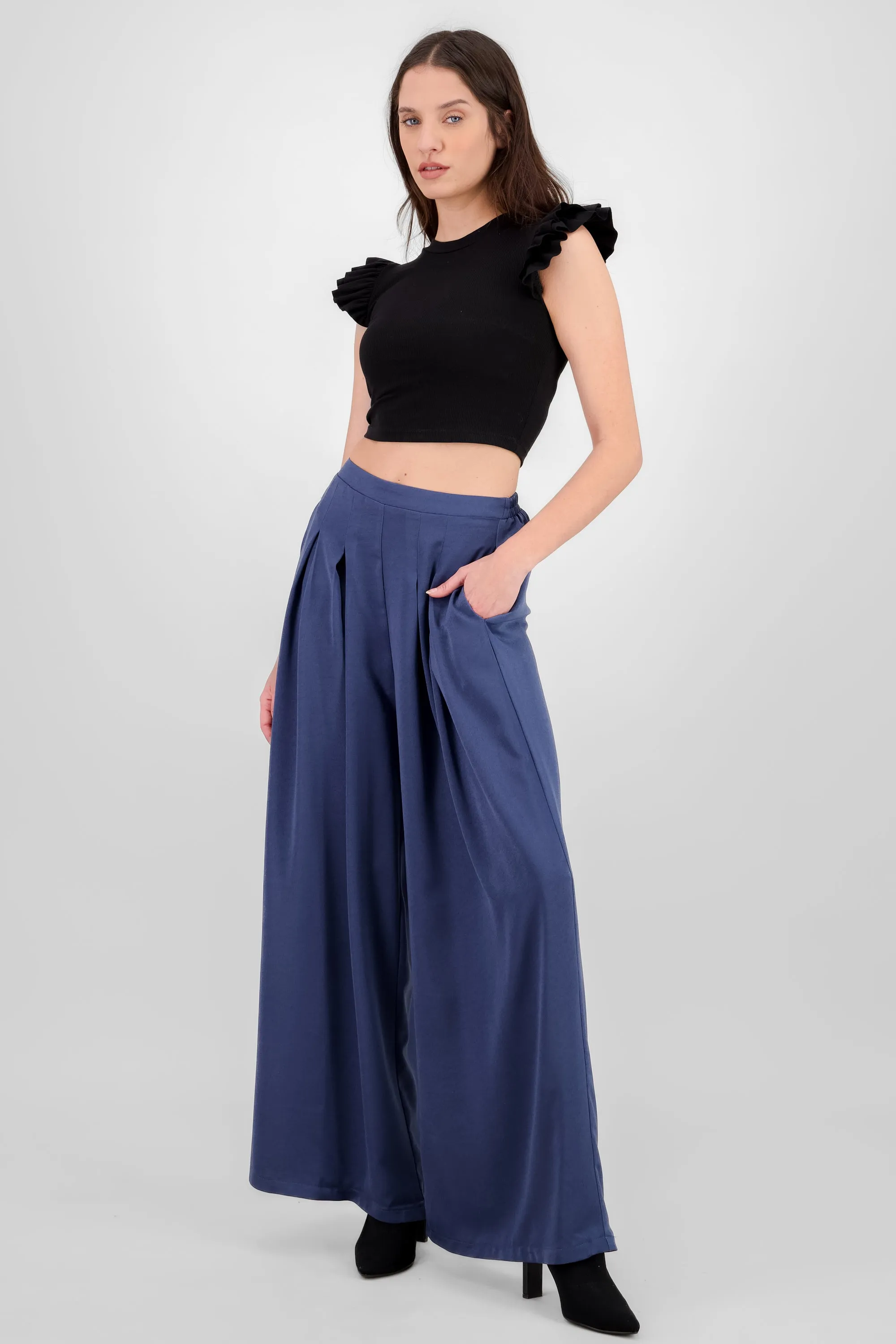 Pantalon wide leg satinado sold by Shasa