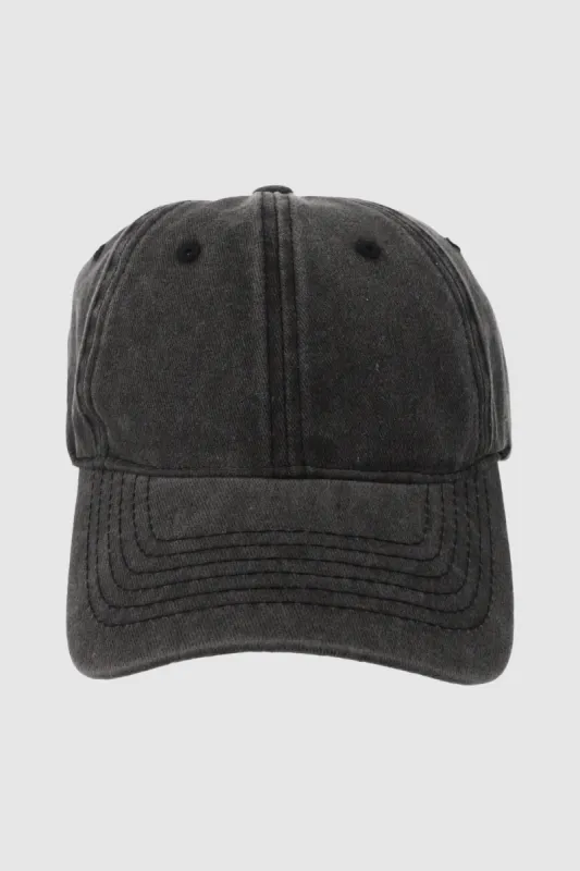 Gorra sencilla deslavada sold by Shasa