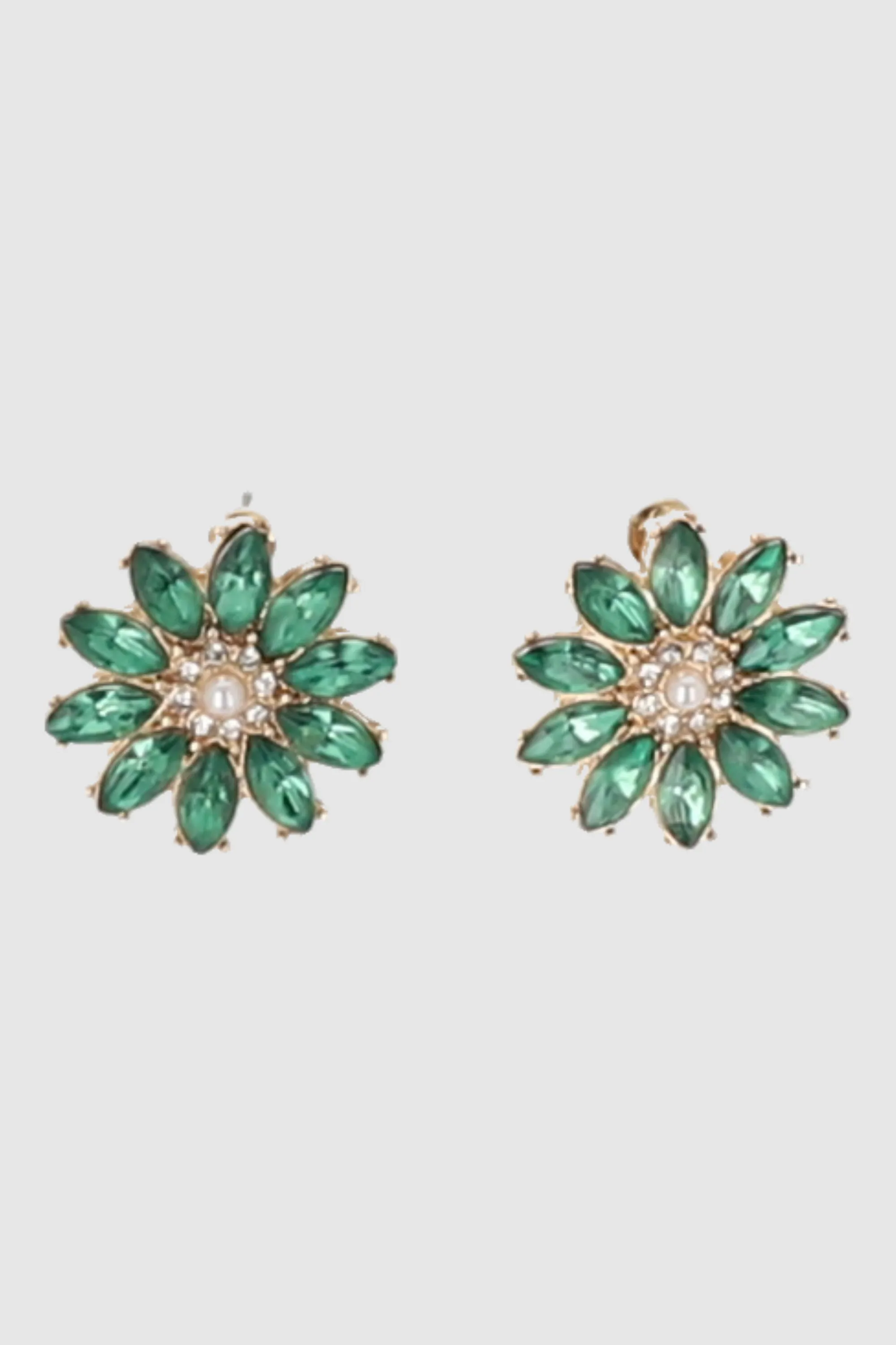 Aretes flores cristales sold by Shasa