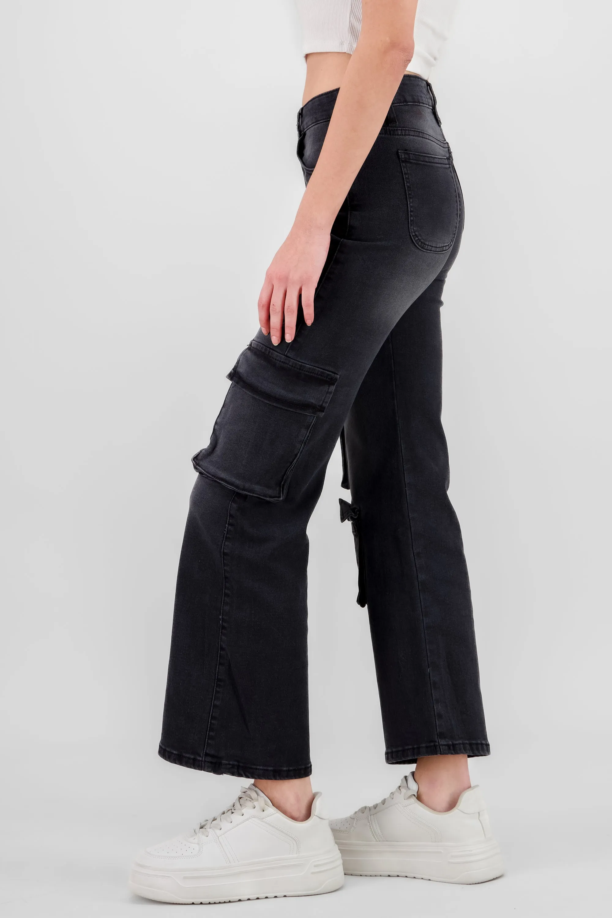 Jeans cargo 4 bolsas asimétrico sold by Shasa product image thumbnail 3