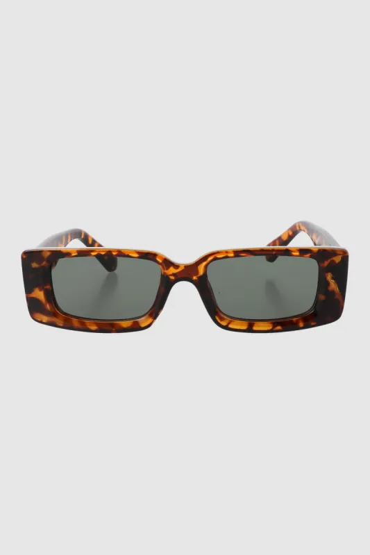 Lentes alargados cuadrados sold by Shasa