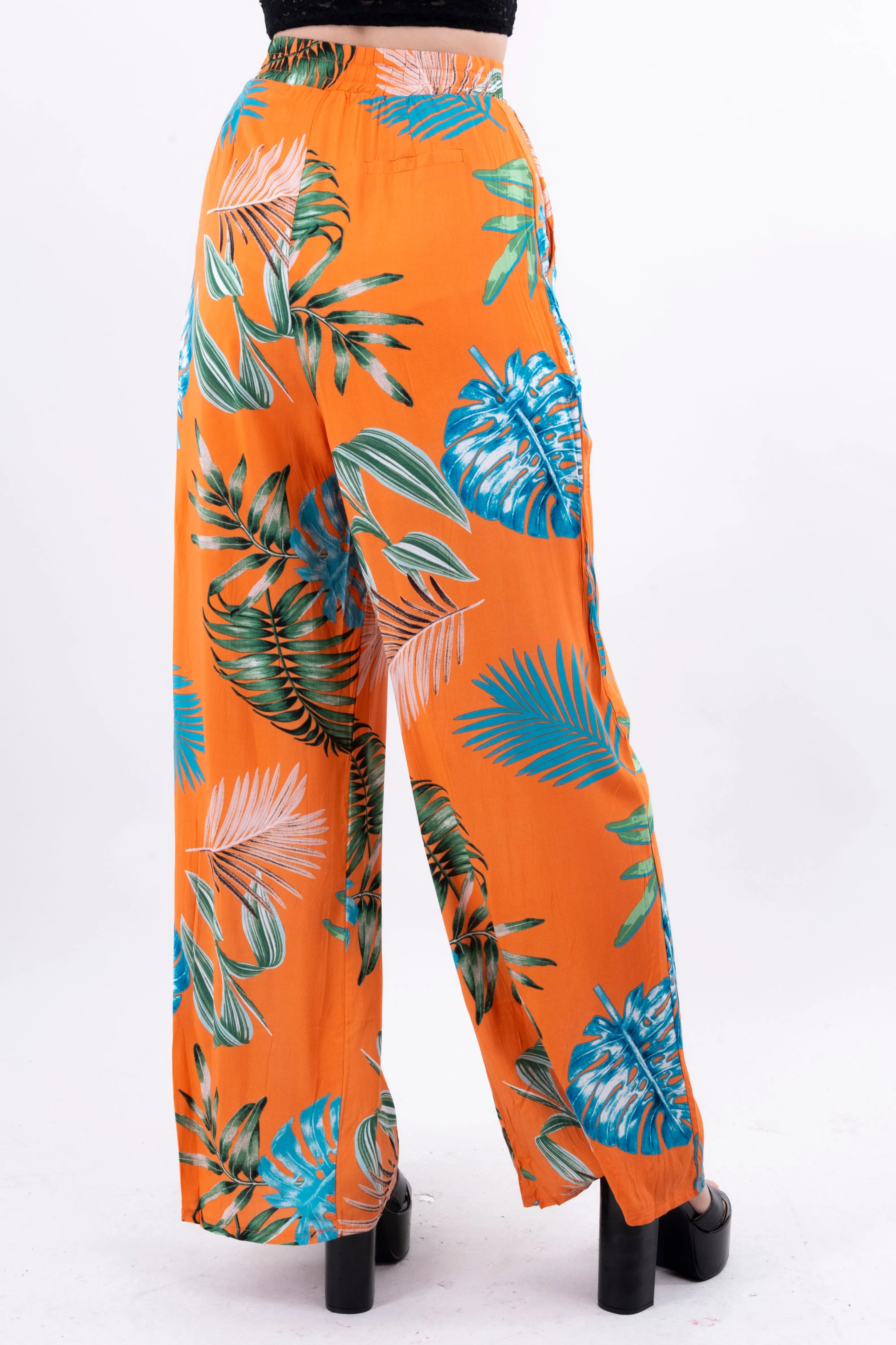 Pantalón wide leg estampado tropical sold by Shasa product image thumbnail 4