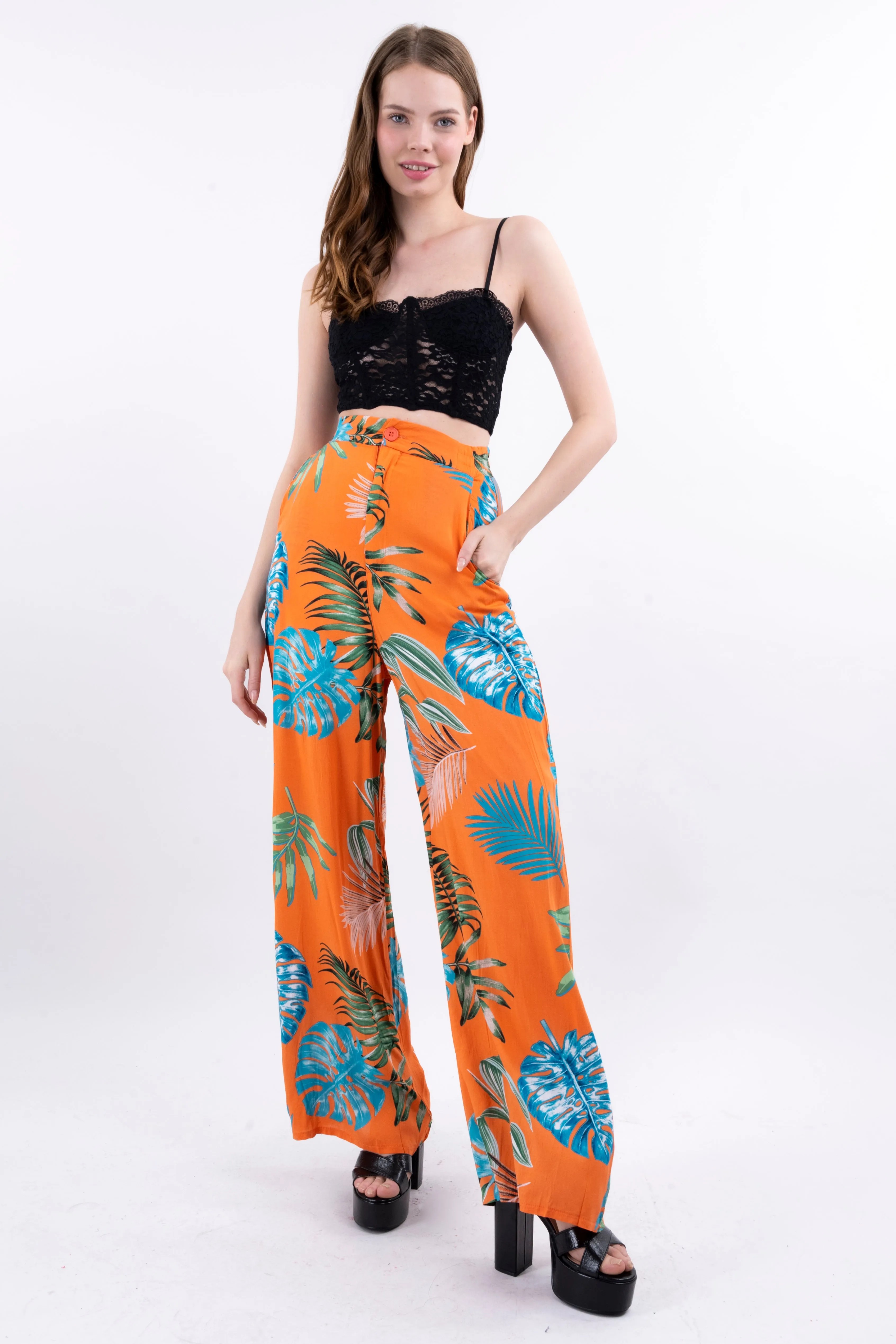 Pantalón wide leg estampado tropical sold by Shasa product image thumbnail 2