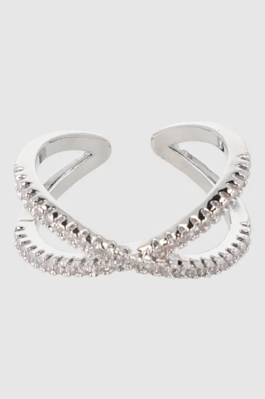 Anillo cruzado brillos sold by Shasa