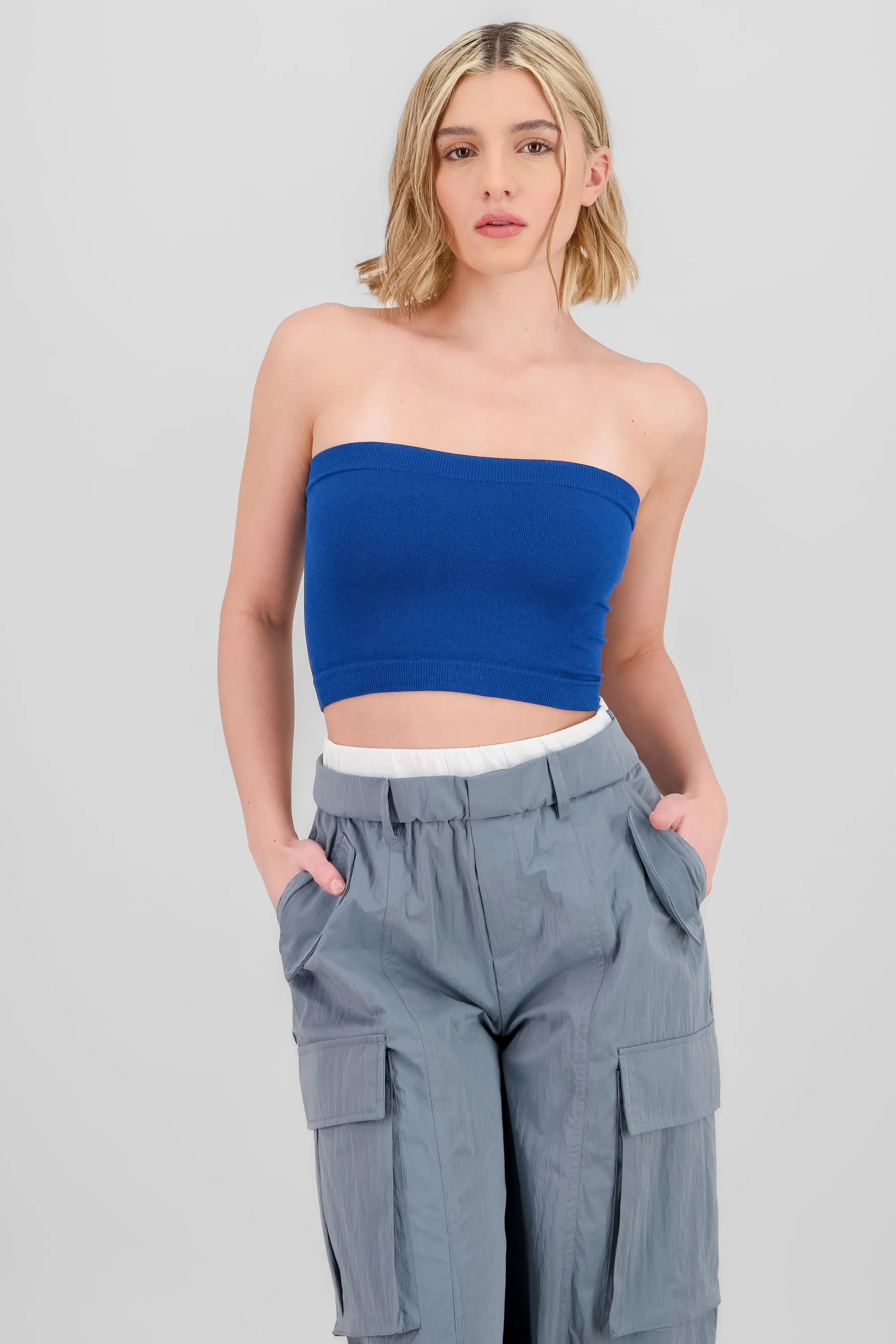 Top strapless liso sold by Shasa